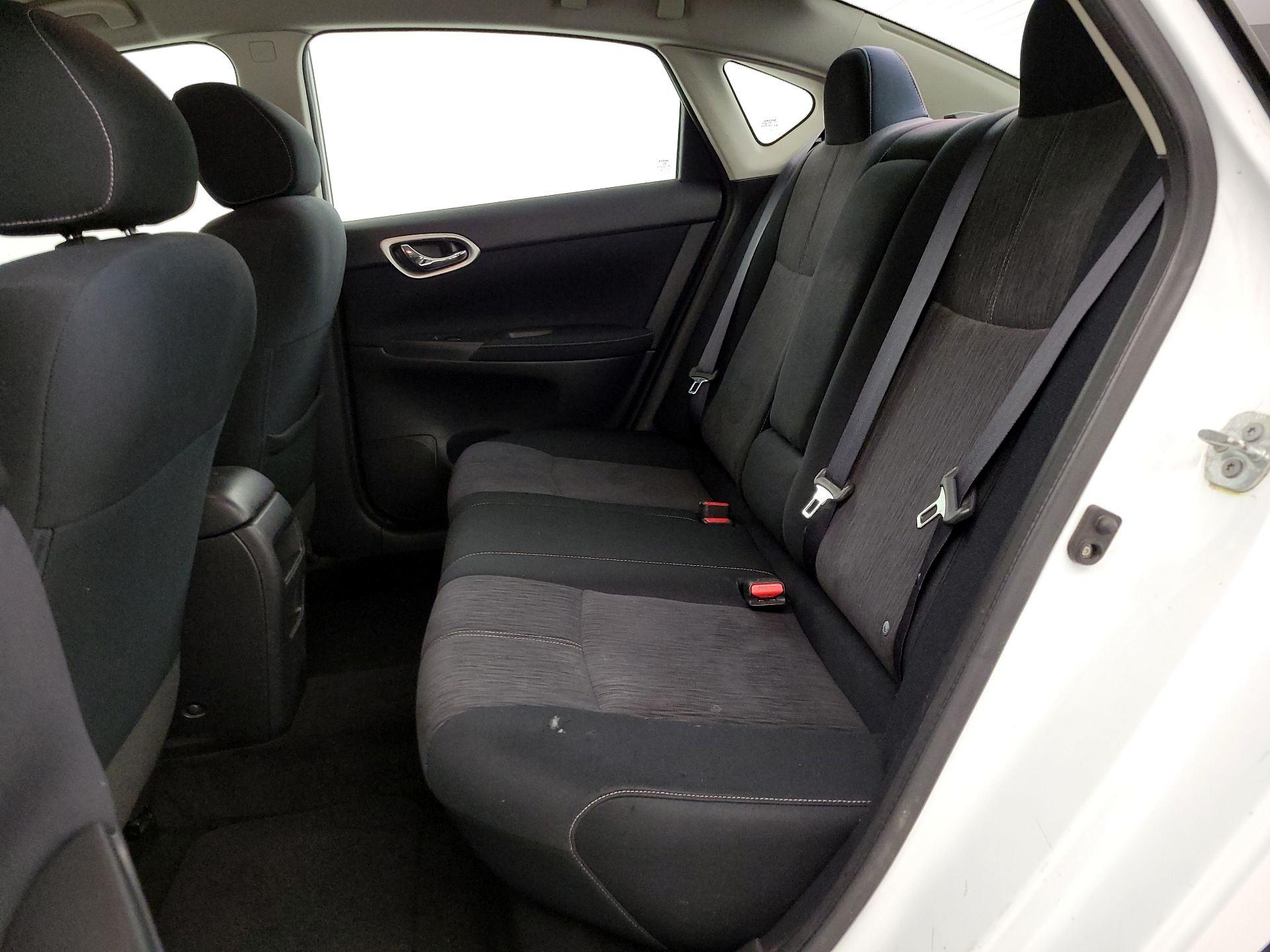 Thumbnail: 2014 Nissan Sentra - 18