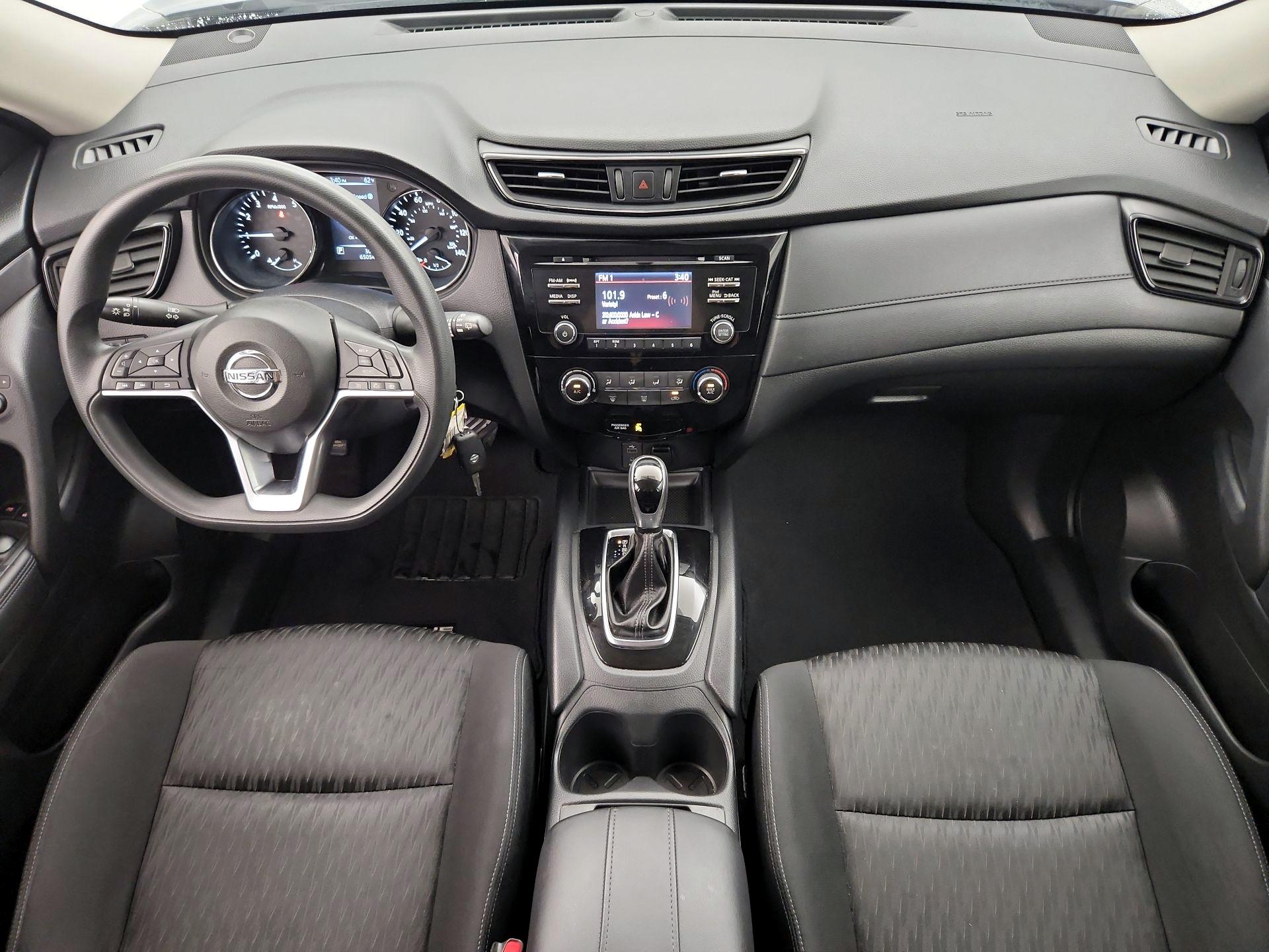 Thumbnail: 2017 Nissan Rogue - 9