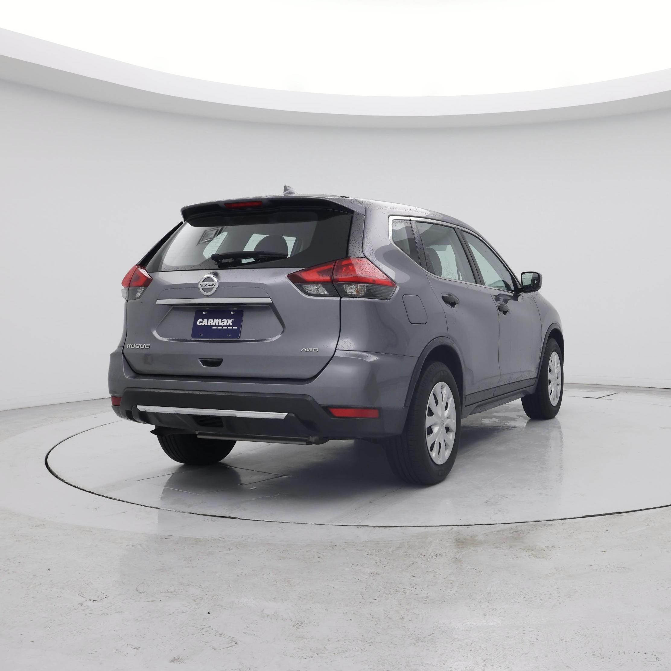 Thumbnail: 2017 Nissan Rogue - 8