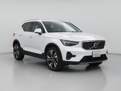 2024 Volvo XC40 B5 Plus Bright Theme