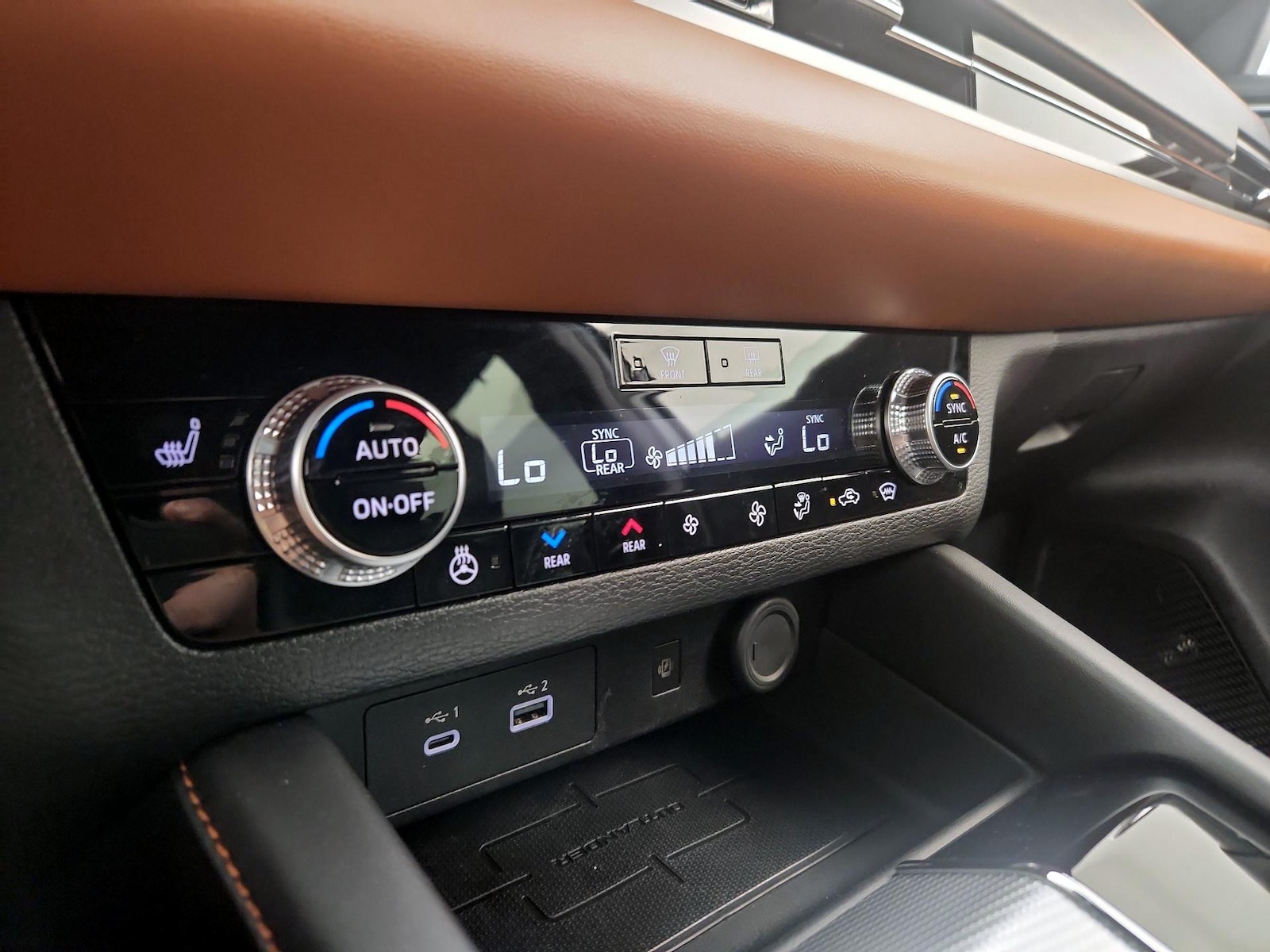 2024 Mitsubishi Outlander SEL - Photo 18