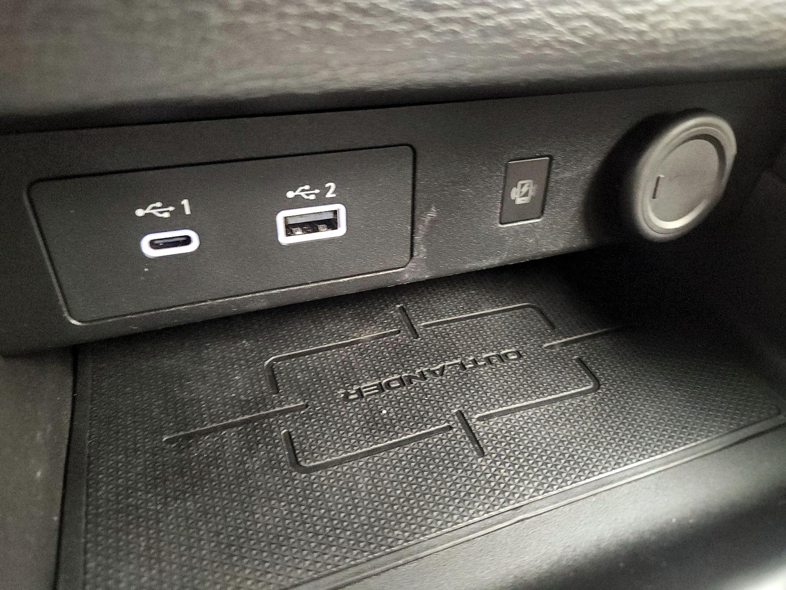 2024 Mitsubishi Outlander SEL - Photo 20