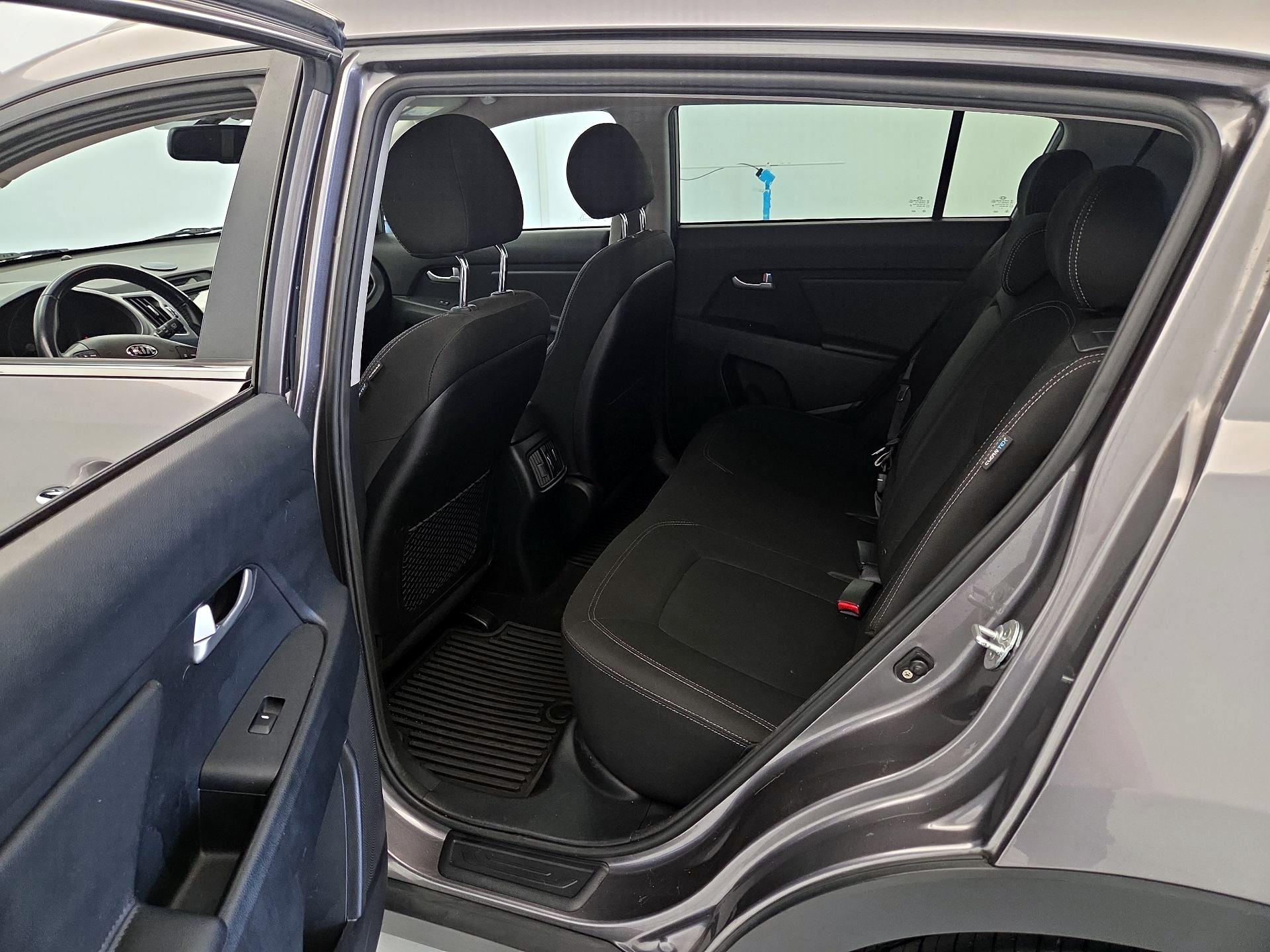 Thumbnail: 2015 Kia Sportage - 19