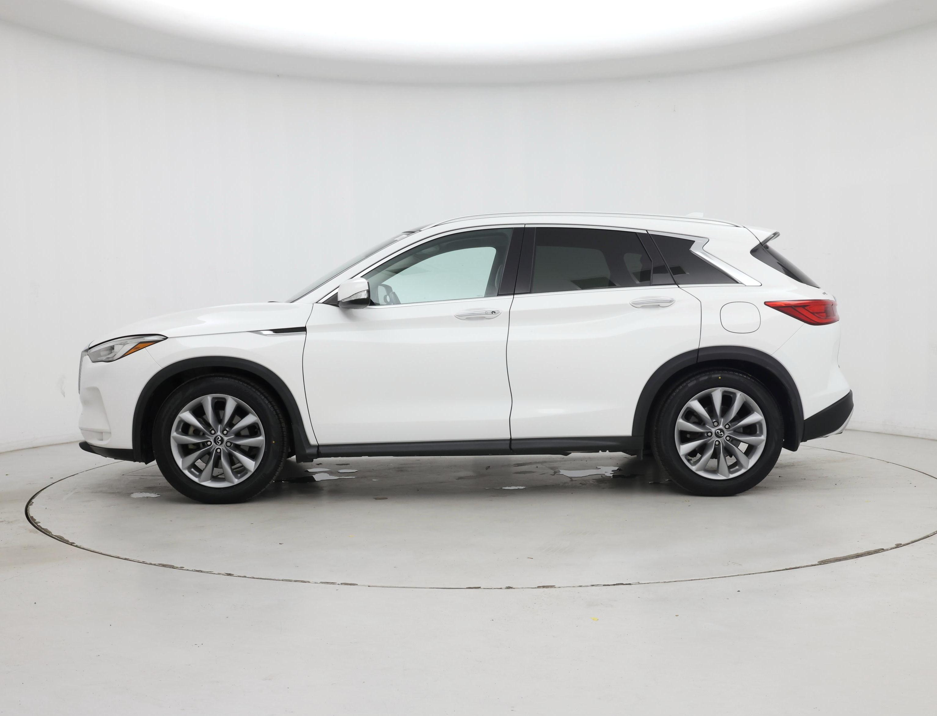 Thumbnail: 2019 INFINITI QX50 - 3