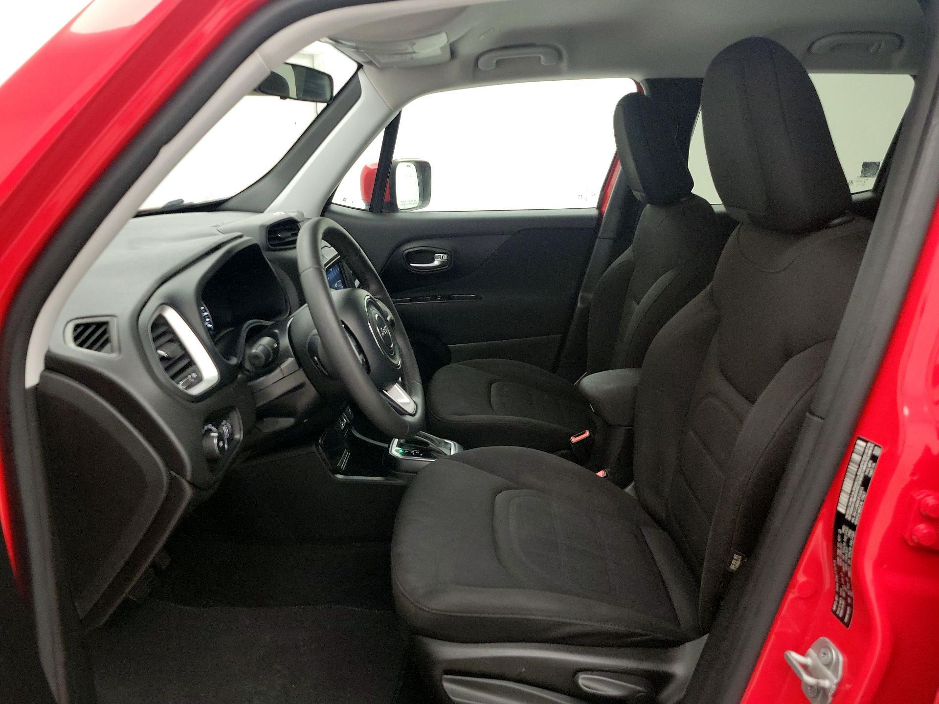 Thumbnail: 2018 Jeep Renegade - 11
