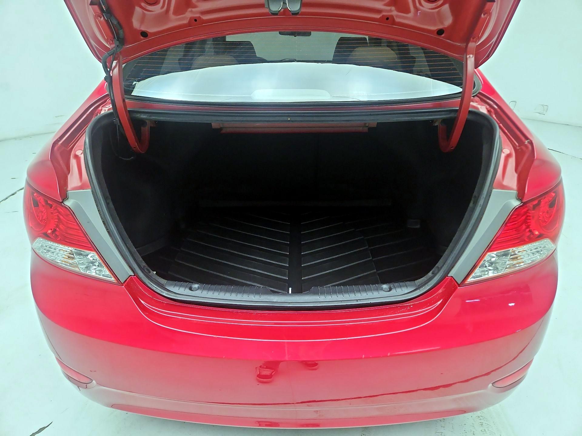Thumbnail: 2014 Hyundai Accent - 19