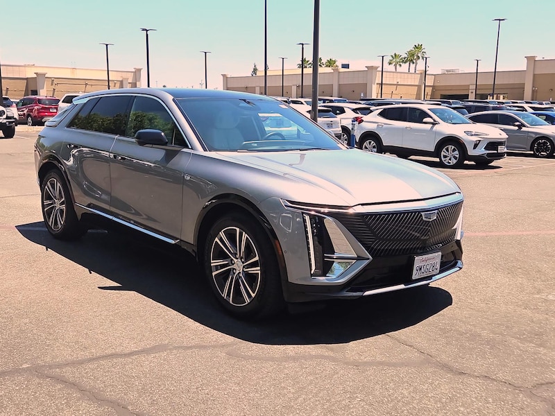 2024 Cadillac Lyriq Luxury 2 -
                  Fremont, CA