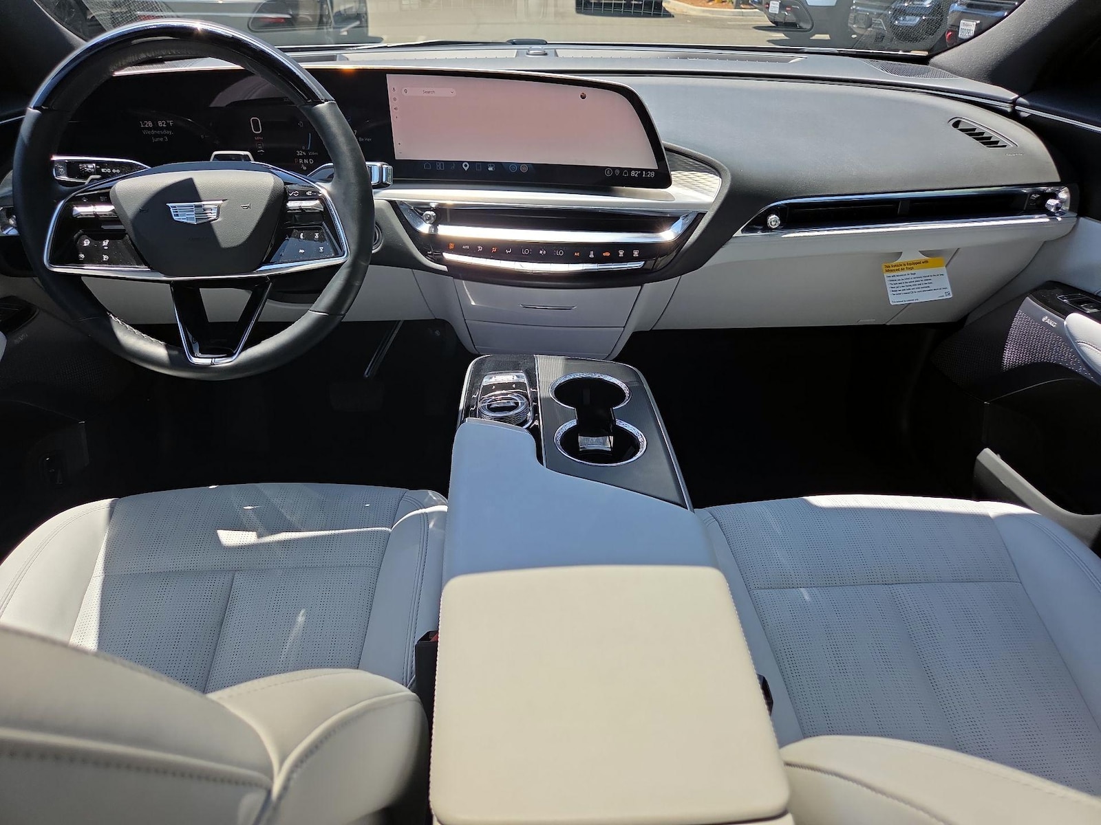 2024 Cadillac LYRIQ Luxury 2 - Photo 8