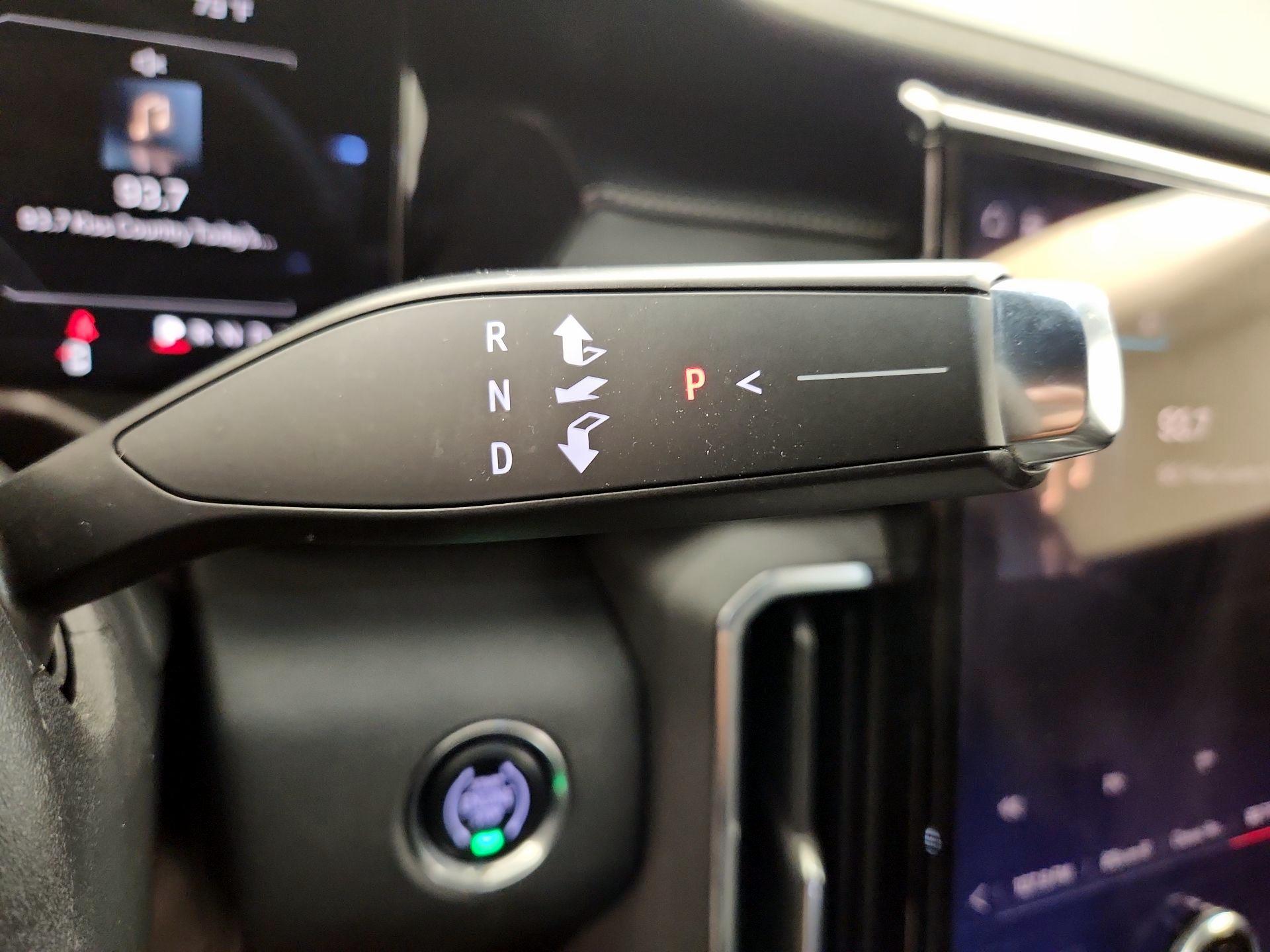 Thumbnail: 2025 GMC Acadia - 18