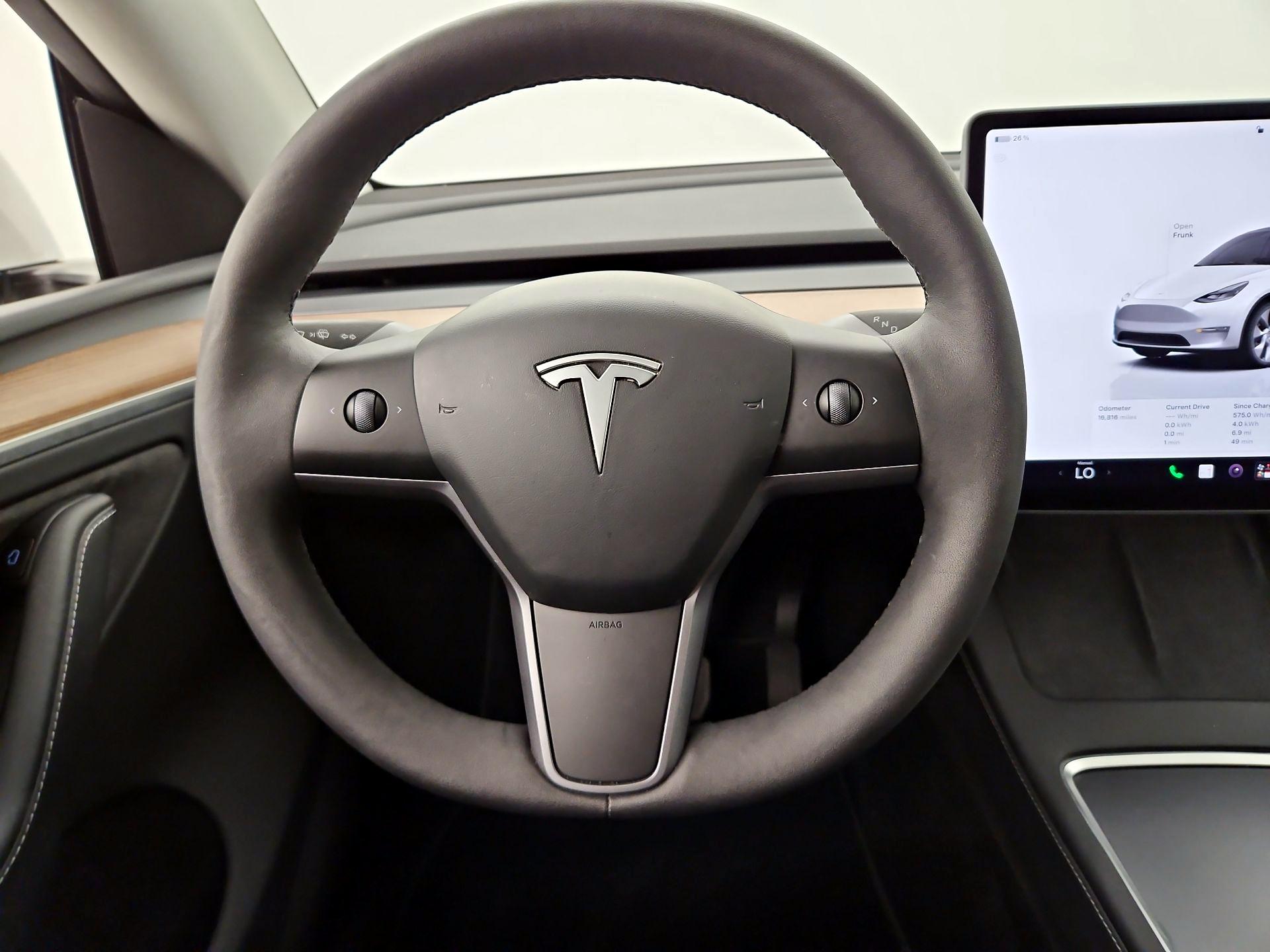 Thumbnail: 2023 Tesla Model Y - 10