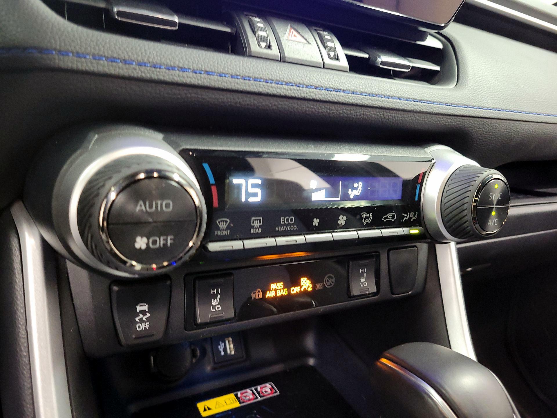Thumbnail: 2024 Toyota RAV4 - 13