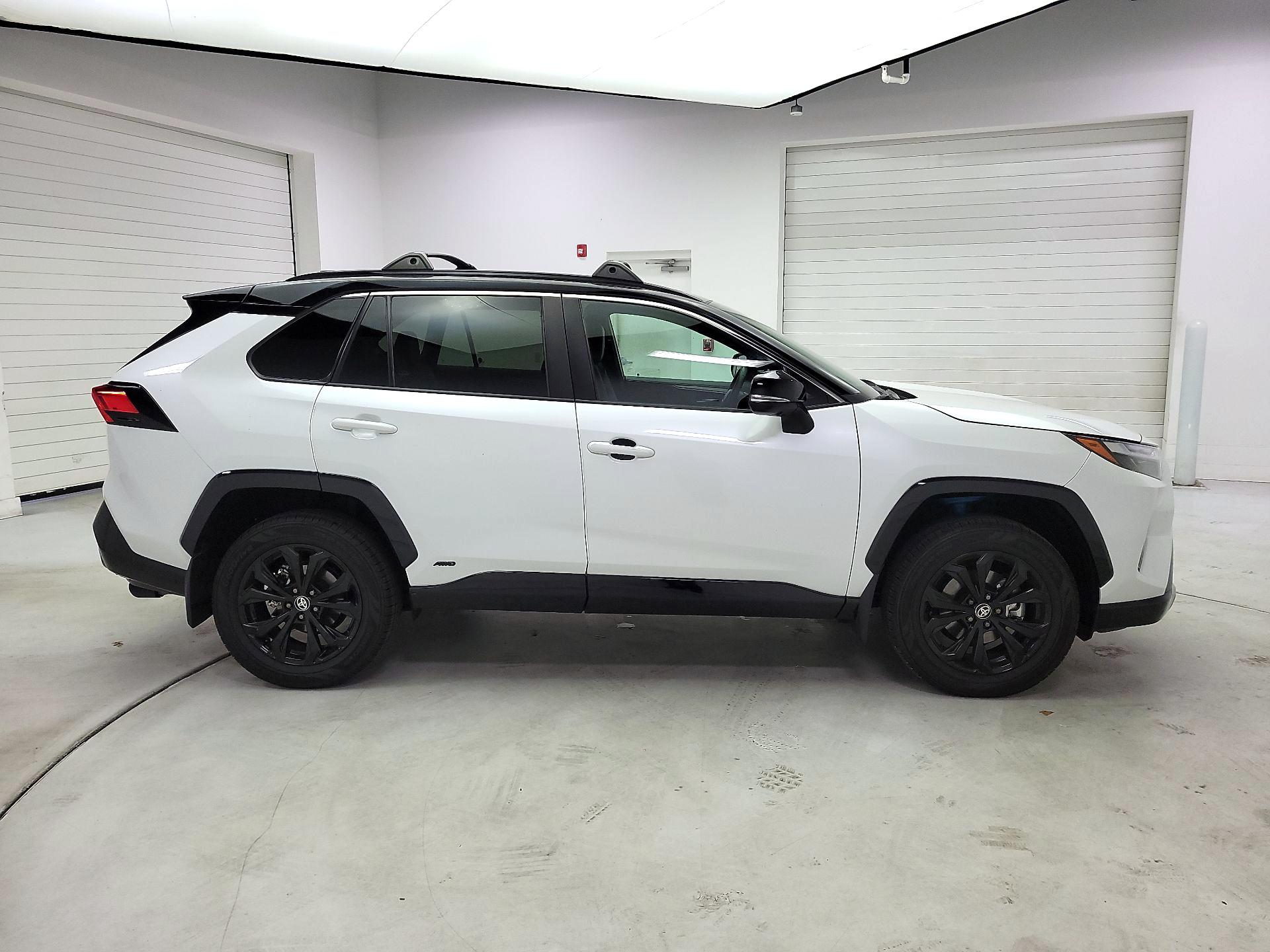Thumbnail: 2024 Toyota RAV4 - 4