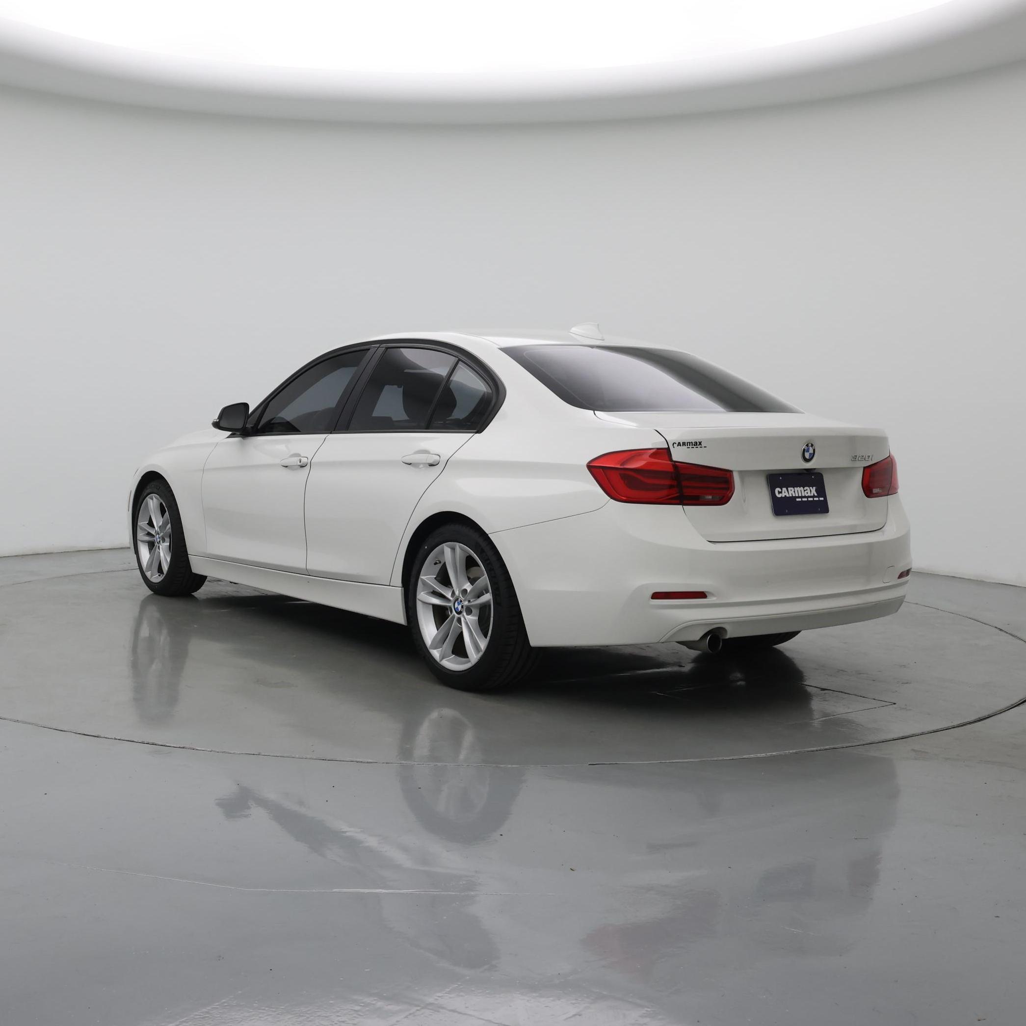 Thumbnail: 2018 BMW 3 Series - 2
