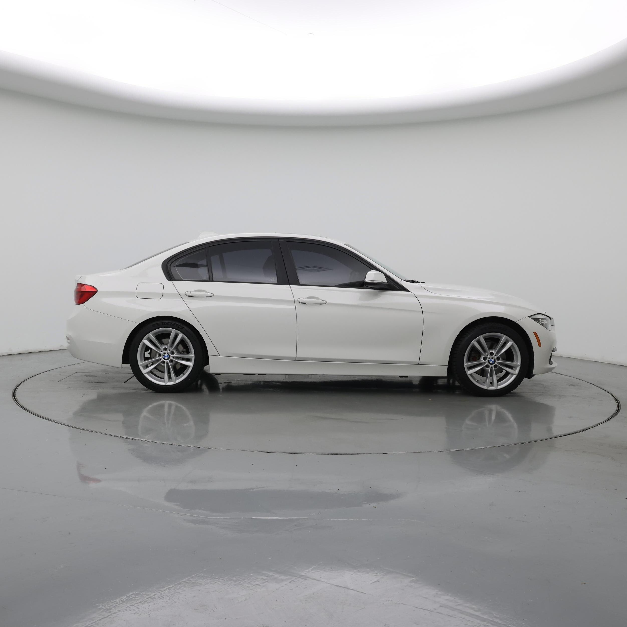 Thumbnail: 2018 BMW 3 Series - 7