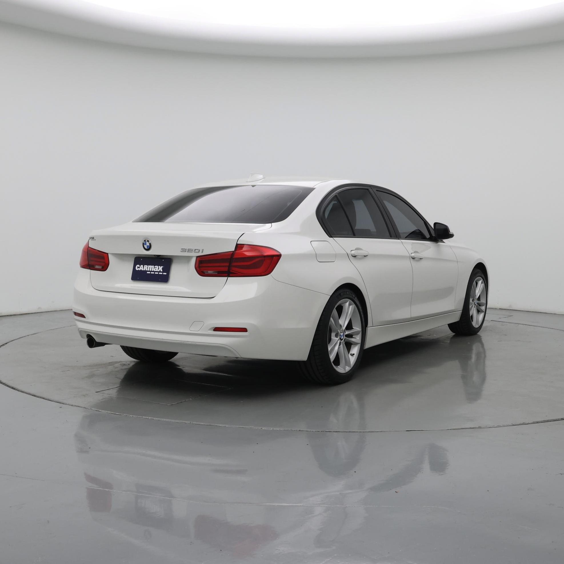 Thumbnail: 2018 BMW 3 Series - 8
