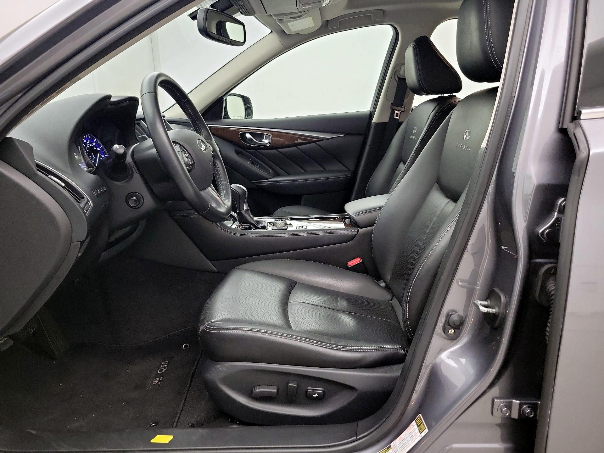 Thumbnail: 2014 INFINITI Q50 - 11