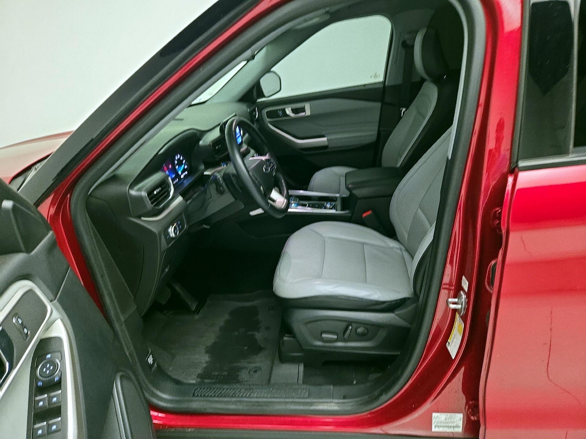 Thumbnail: 2021 Ford Explorer - 11