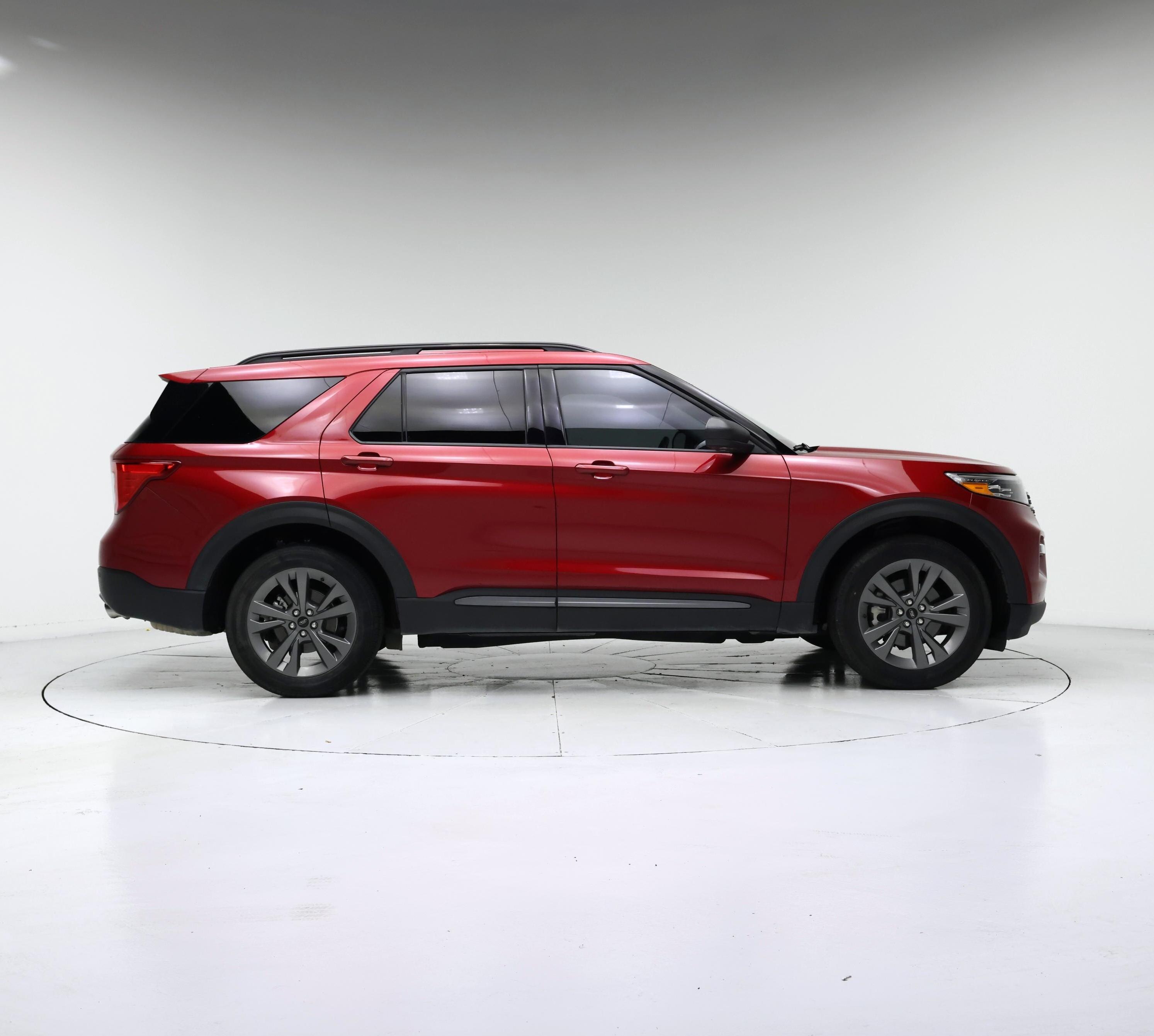 Thumbnail: 2021 Ford Explorer - 7