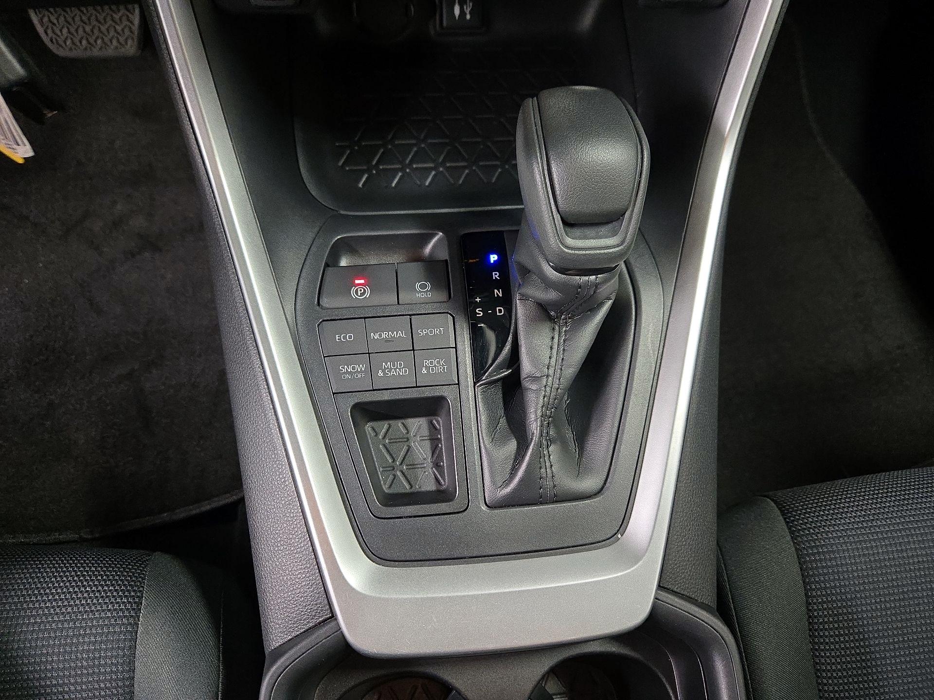 Thumbnail: 2019 Toyota RAV4 - 17