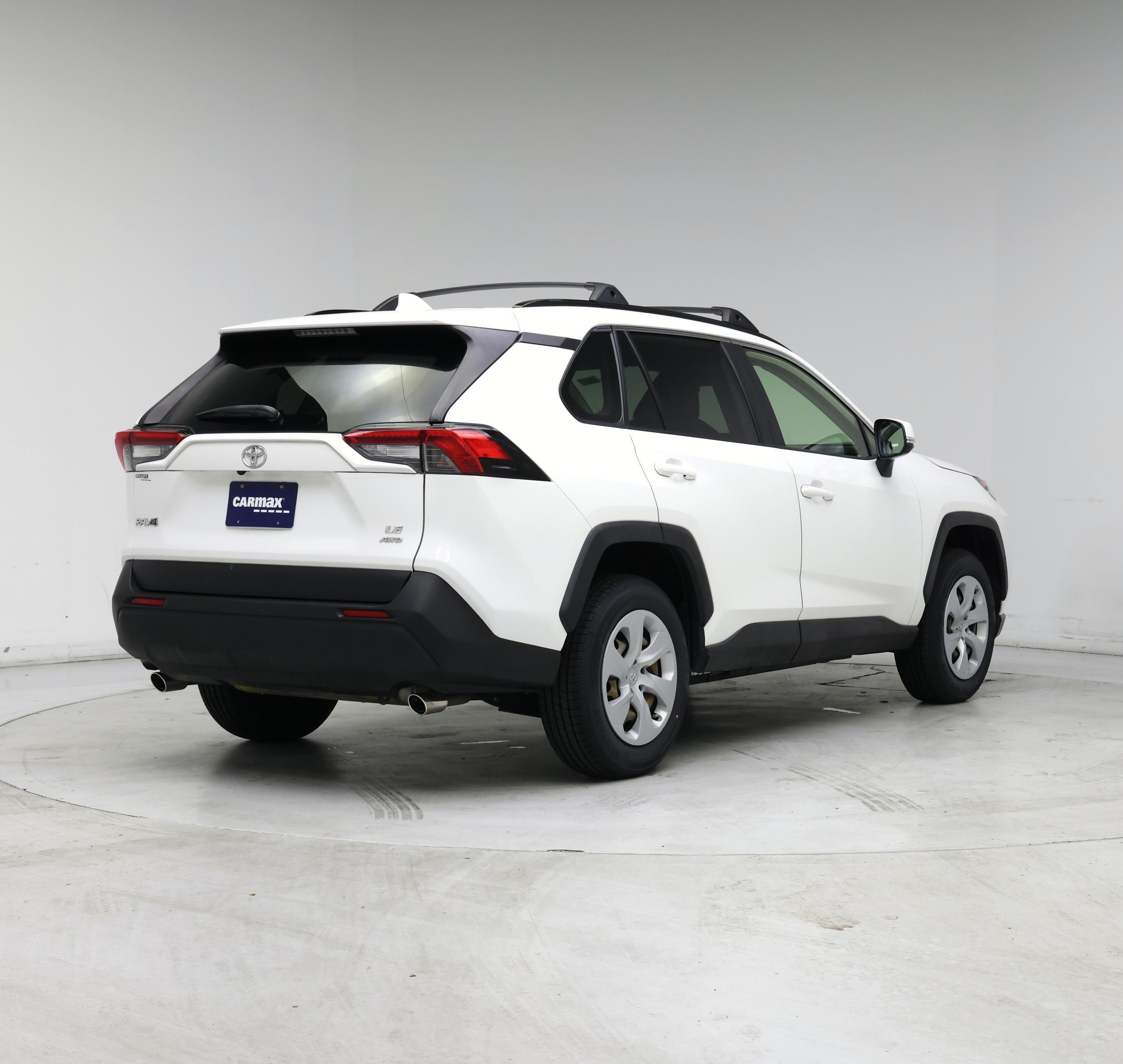 Thumbnail: 2019 Toyota RAV4 - 8