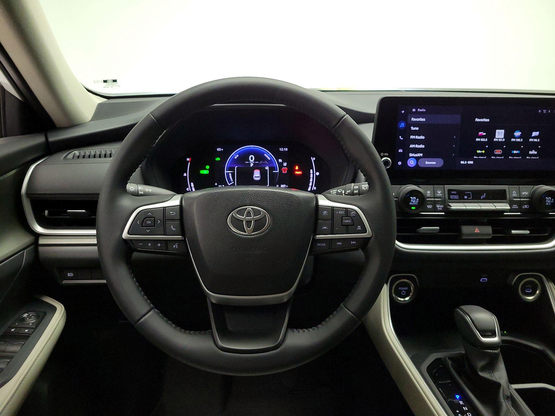 Thumbnail: 2025 Toyota Highlander - 10
