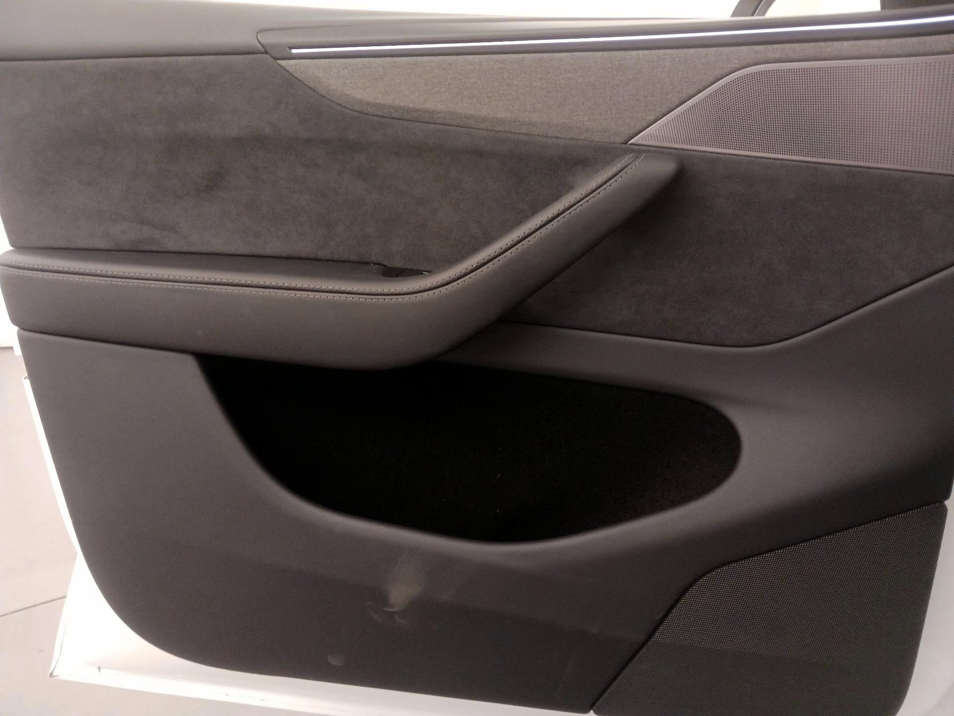 Thumbnail: 2026 Tesla Model Y - 12