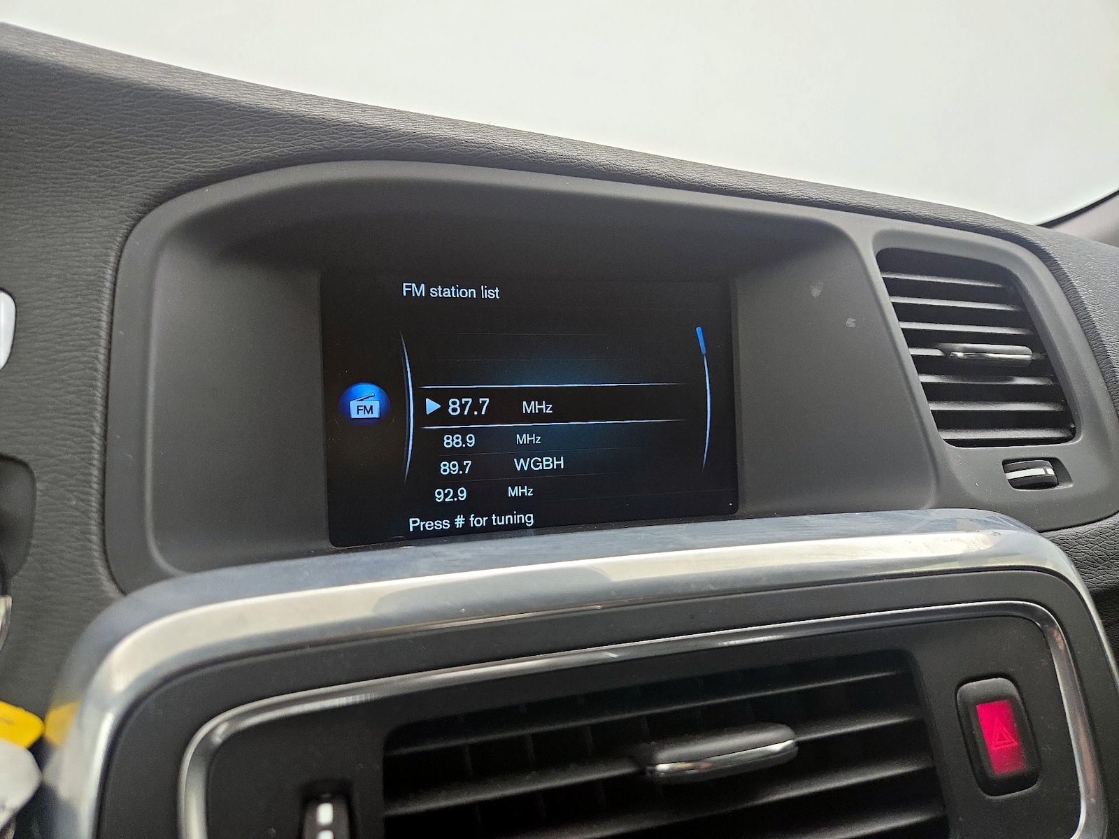 2016 Volvo V60 Base - Photo 15