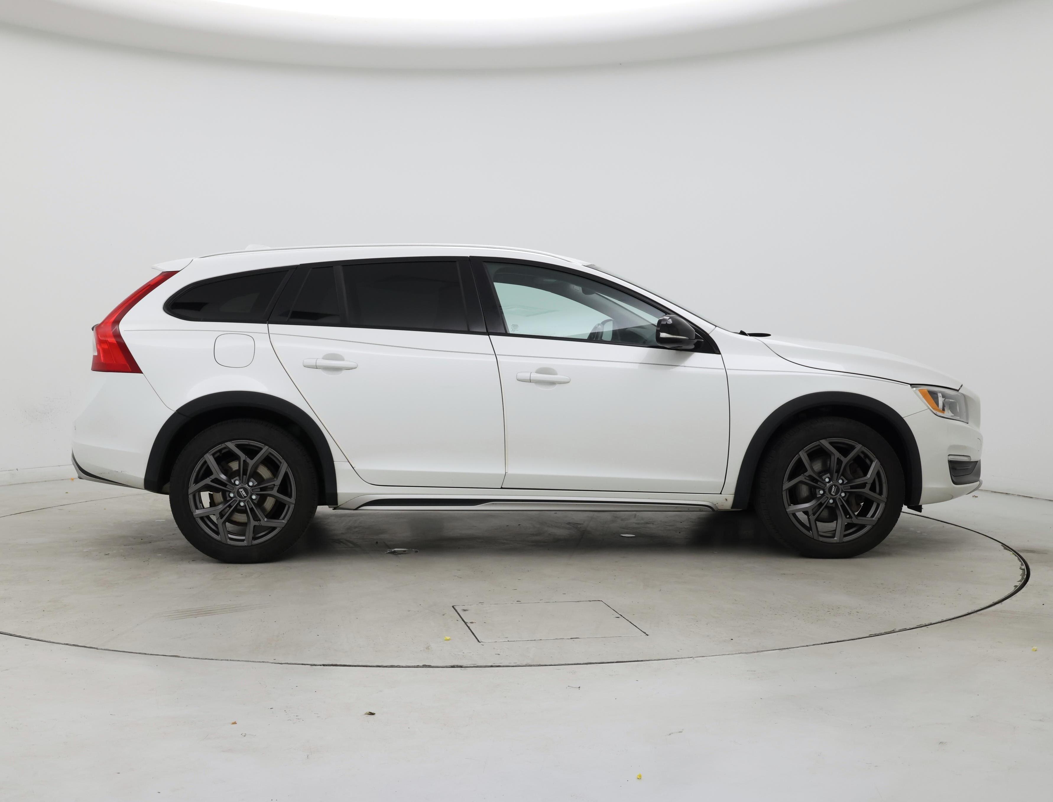 Thumbnail: 2016 Volvo S60 - 7