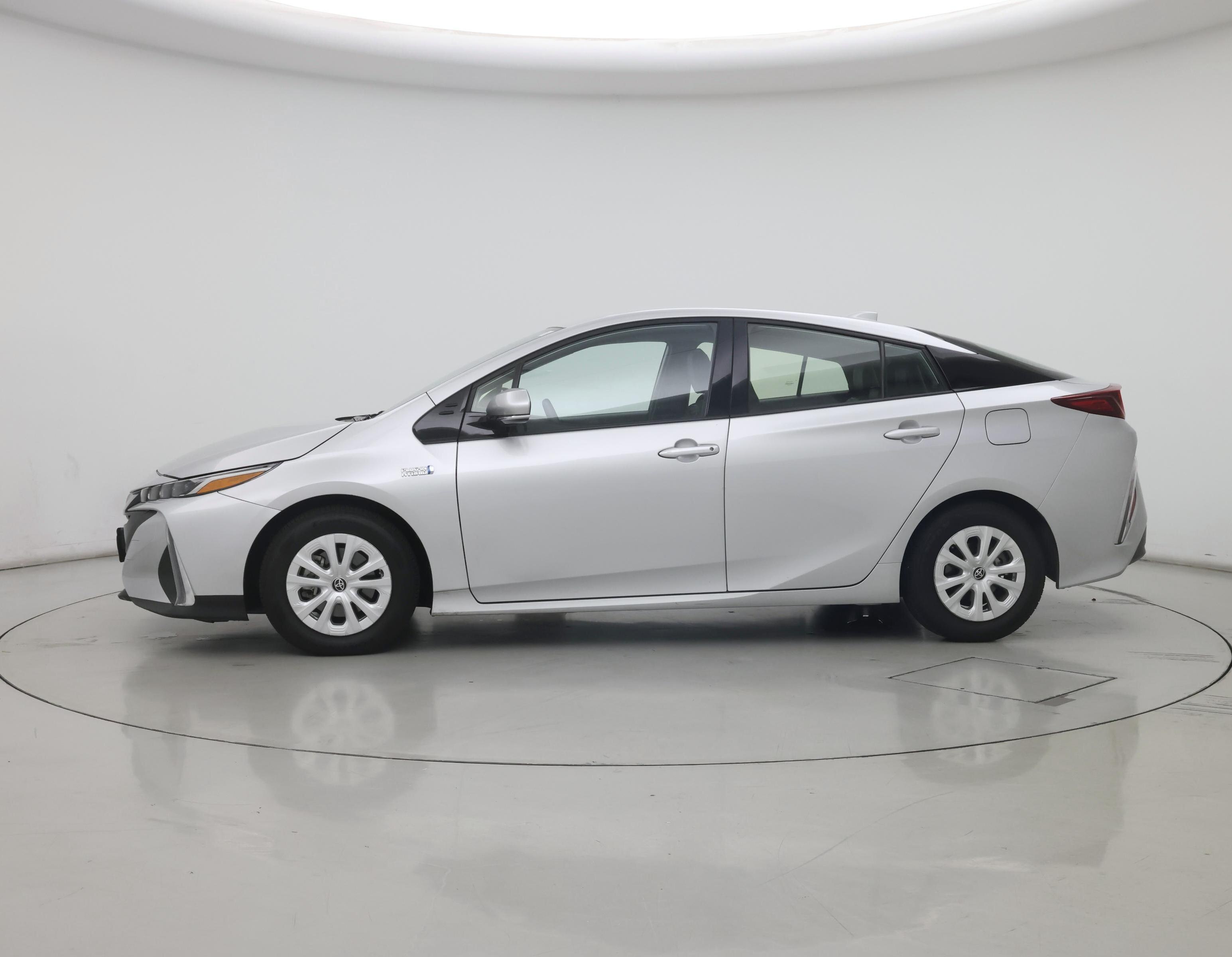 Thumbnail: 2020 Toyota Prius Prime - 3