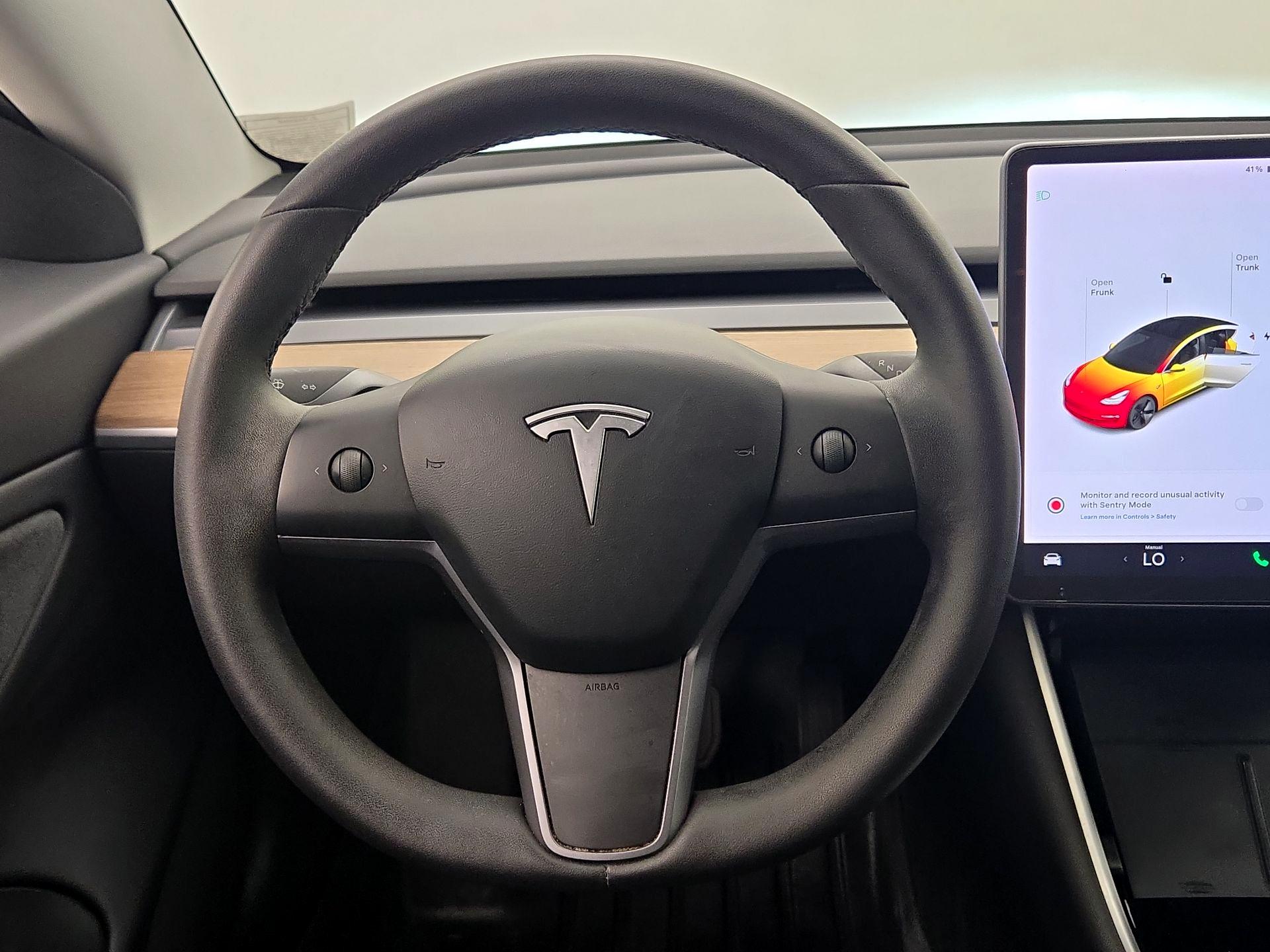 Thumbnail: 2019 Tesla Model 3 - 10