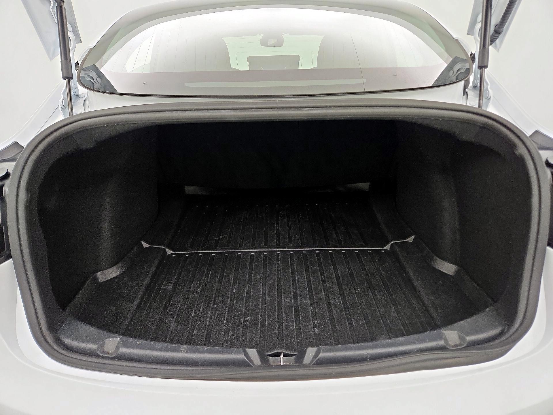 Thumbnail: 2019 Tesla Model 3 - 19