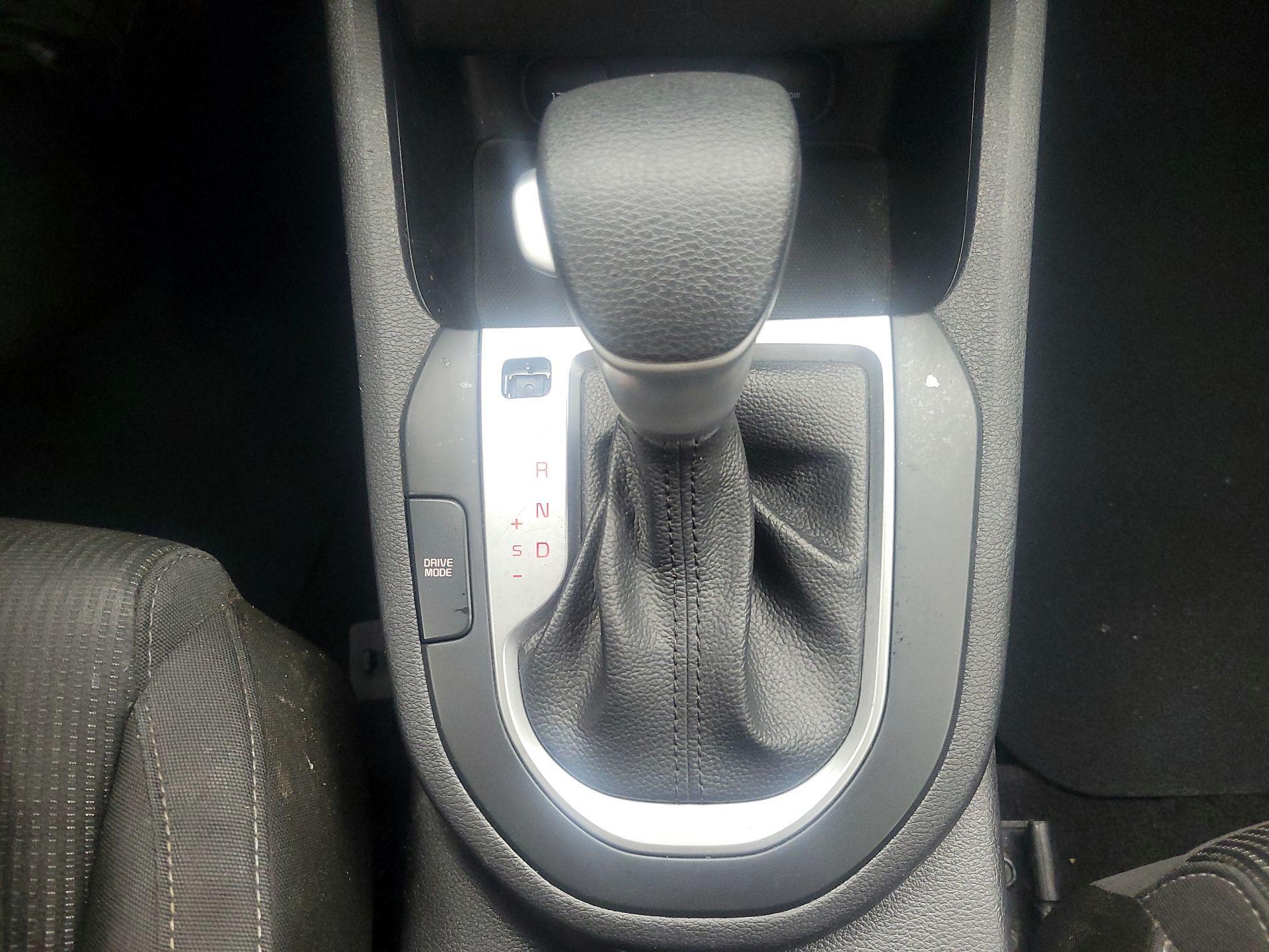 Thumbnail: 2021 Kia Forte - 17