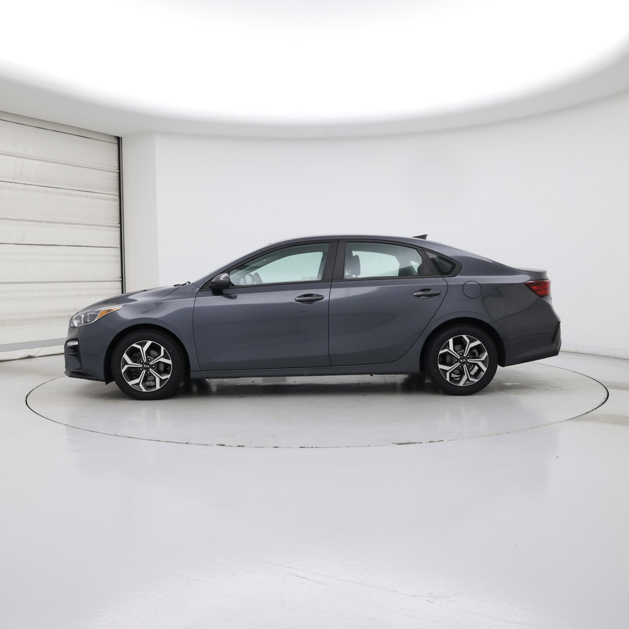 Thumbnail: 2021 Kia Forte - 3