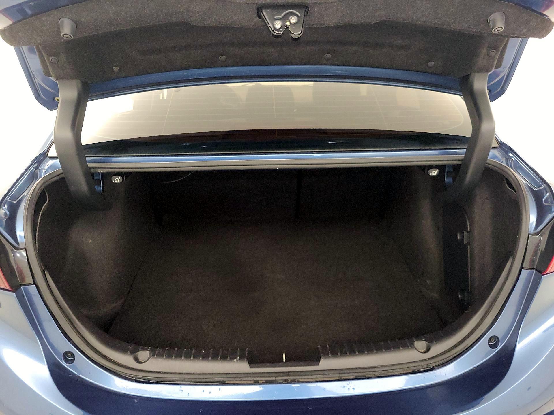 Thumbnail: 2017 Mazda Mazda3 - 19