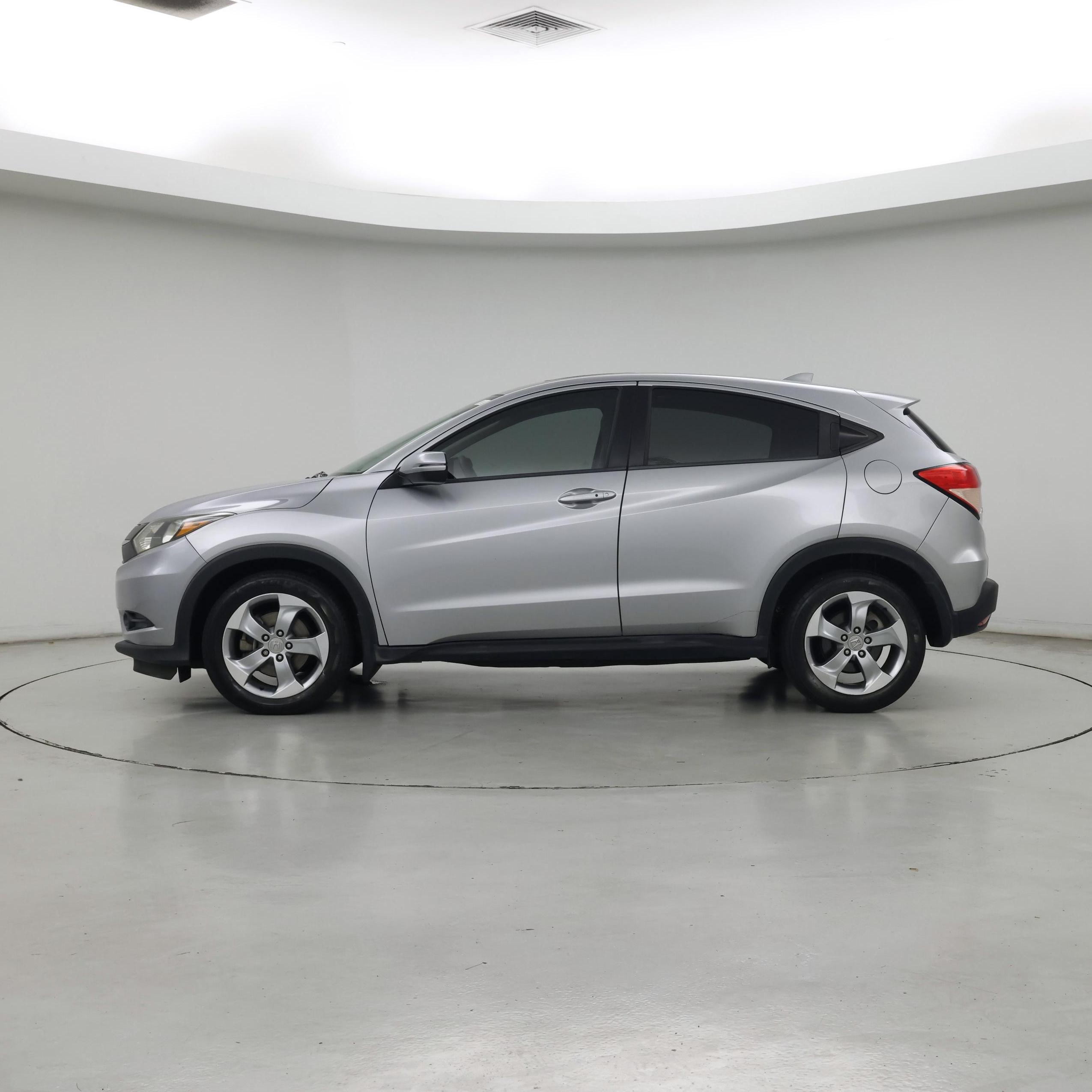 Thumbnail: 2017 Honda HR-V - 3