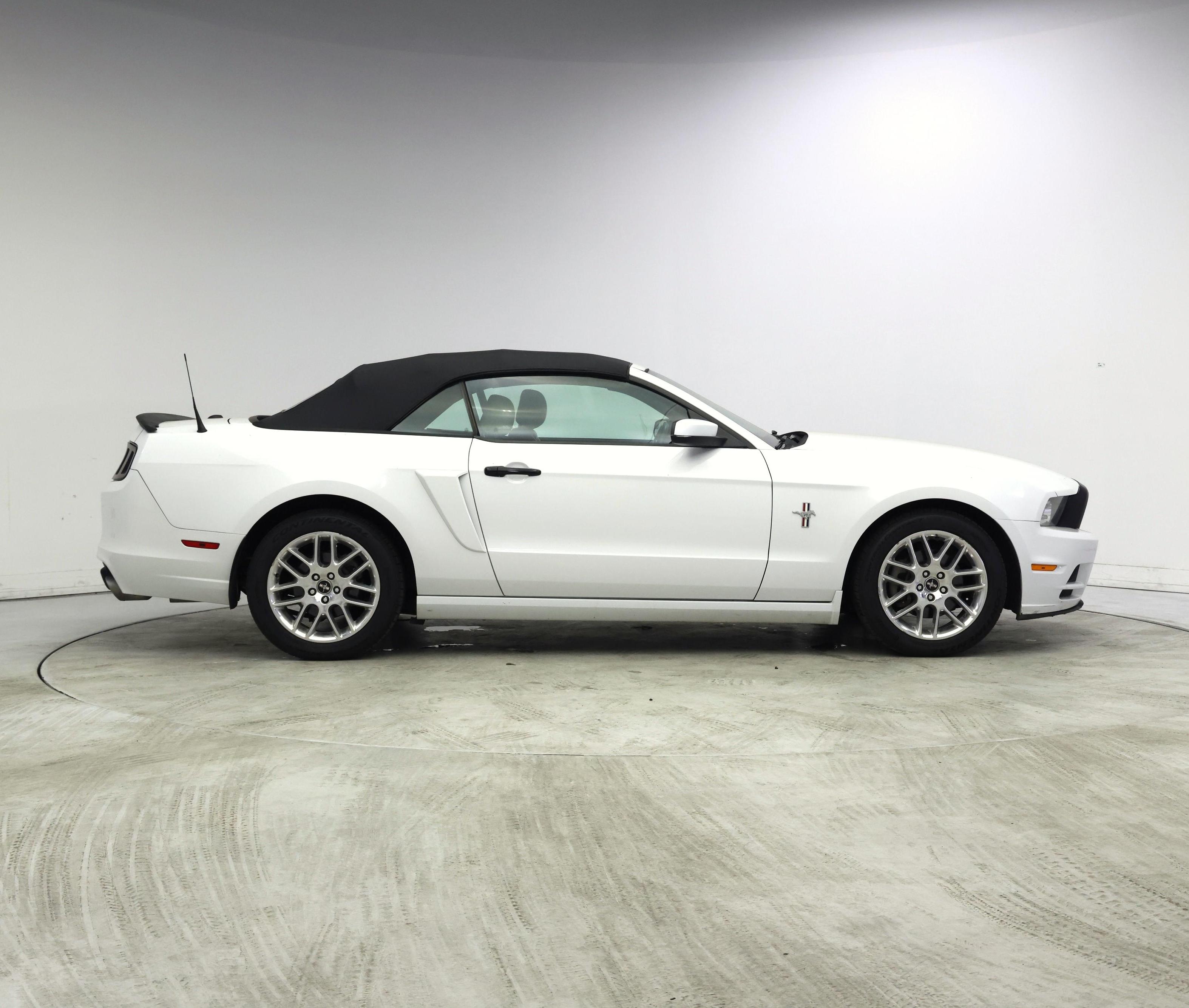 Thumbnail: 2014 Ford Mustang - 7