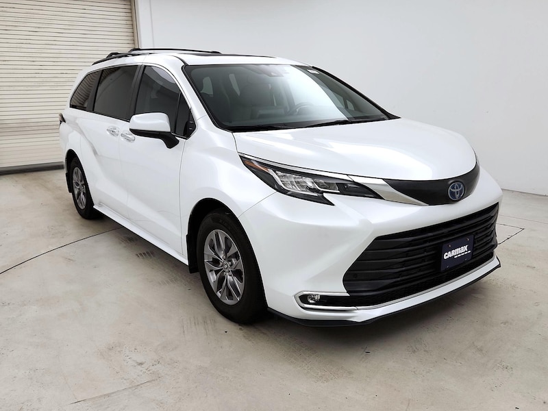 2023 Toyota Sienna Hybrid XLE