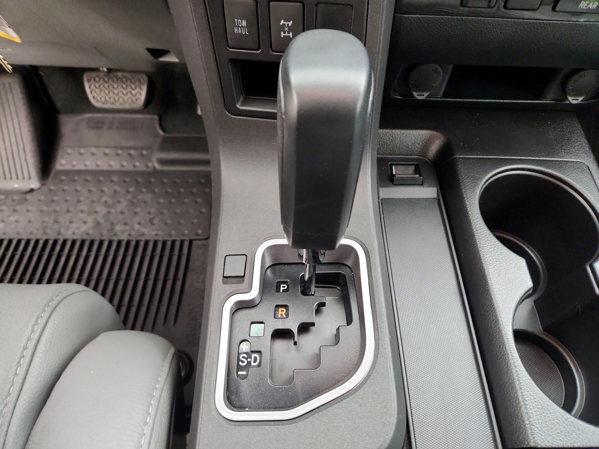 Thumbnail: 2019 Toyota Sequoia - 18