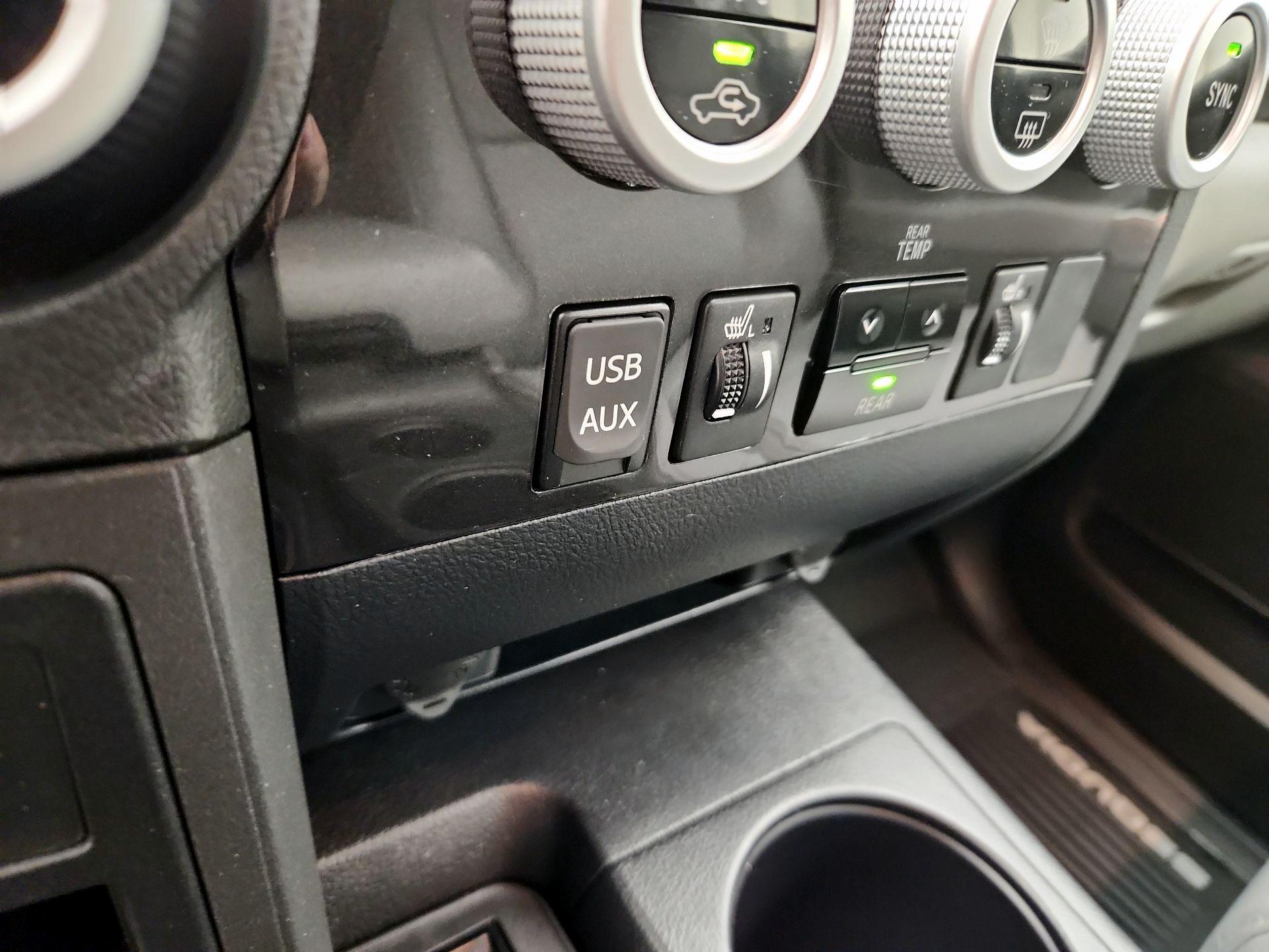 Thumbnail: 2019 Toyota Sequoia - 19