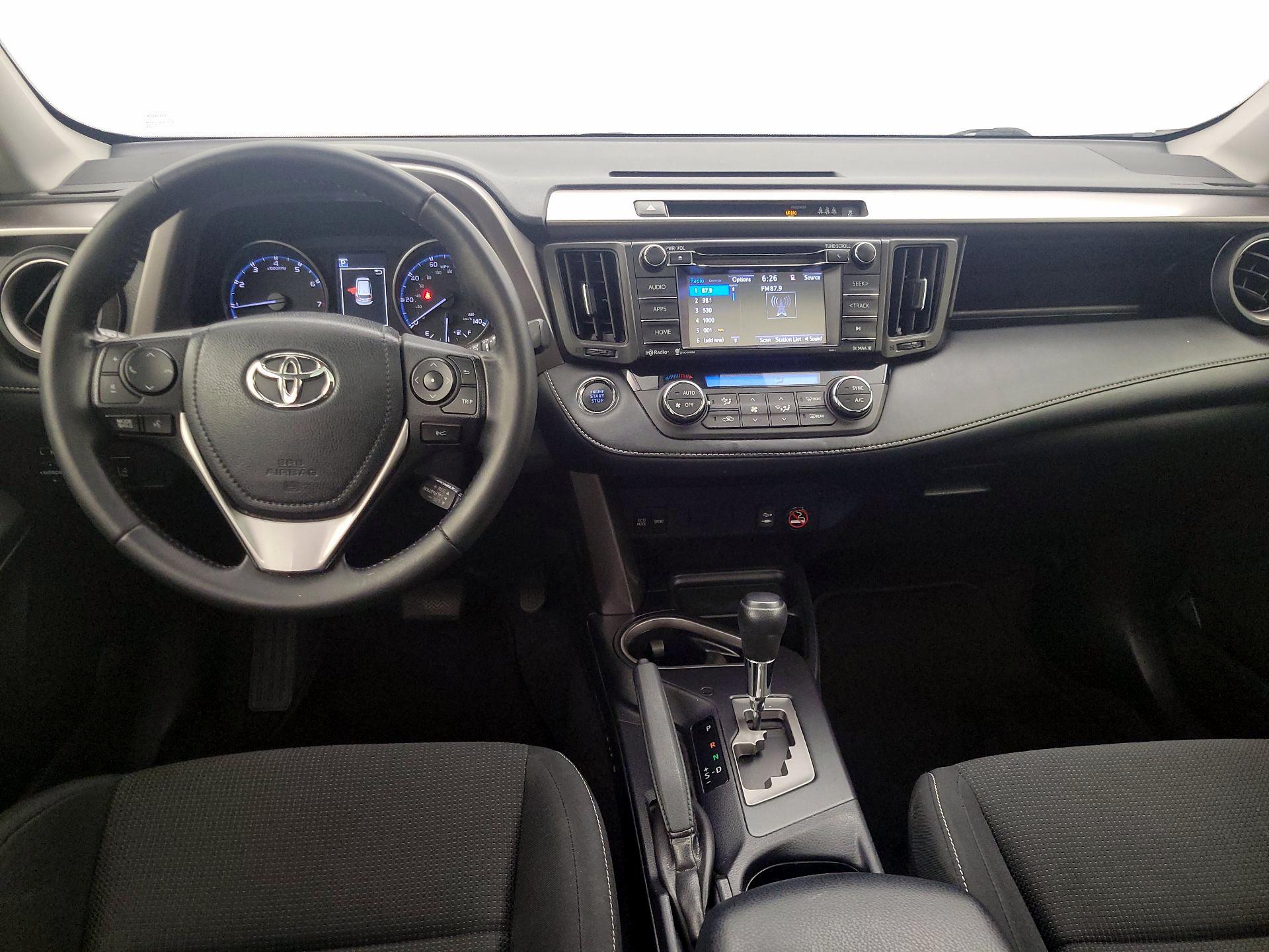 Thumbnail: 2018 Toyota RAV4 - 9