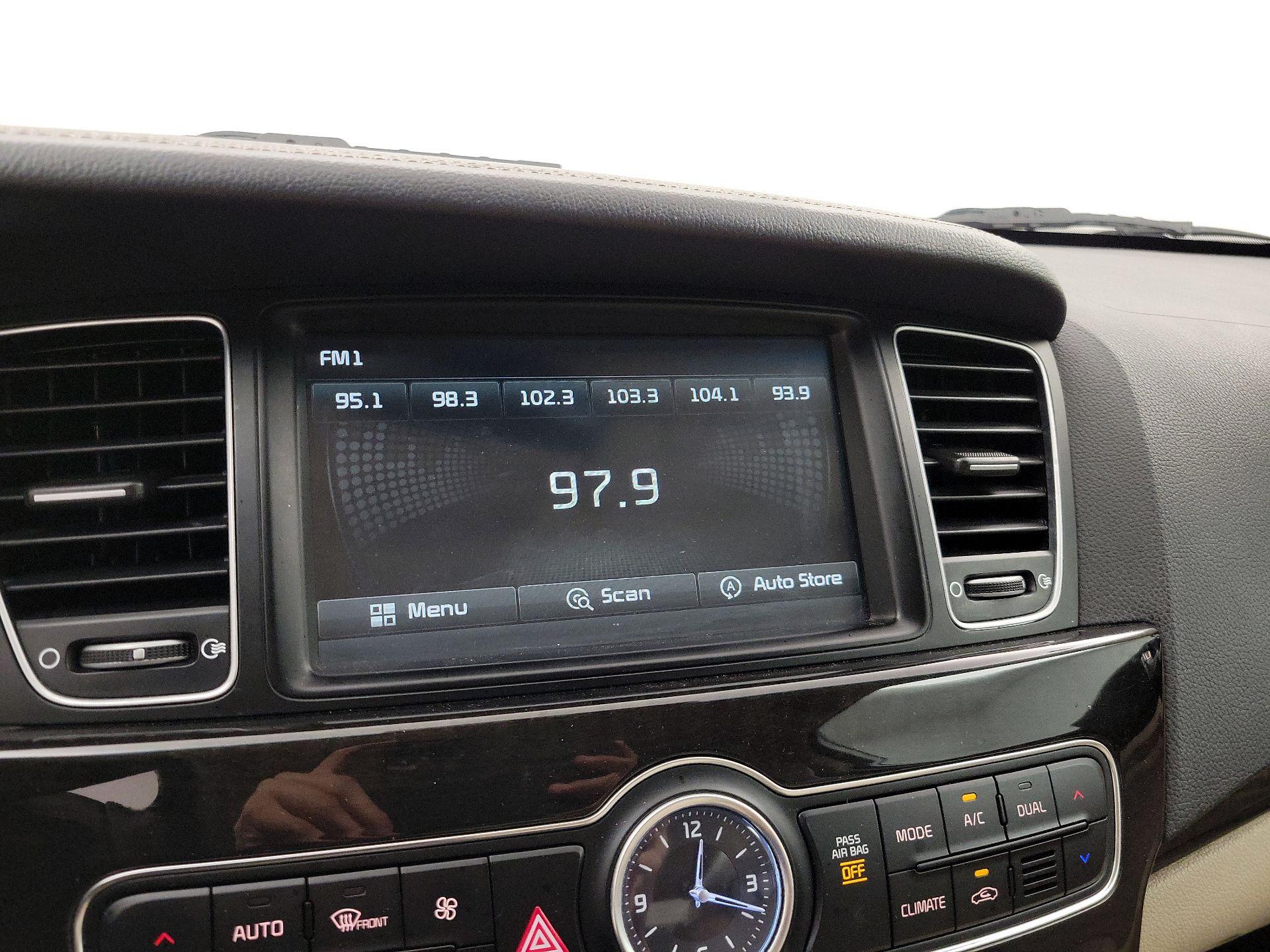 Thumbnail: 2014 Kia Cadenza - 15