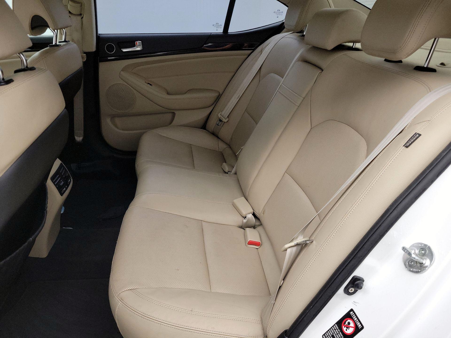 Thumbnail: 2014 Kia Cadenza - 19