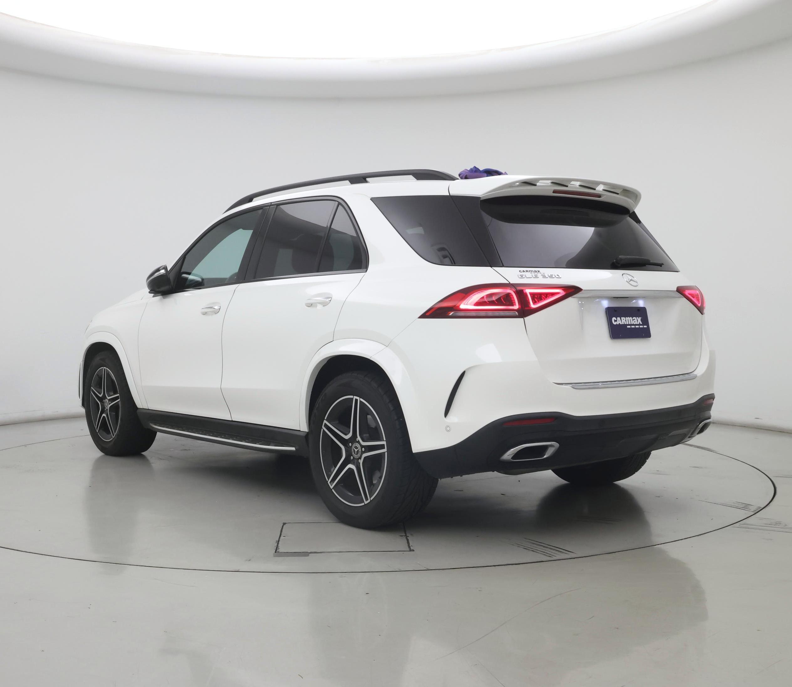 Thumbnail: 2020 Mercedes-Benz GLE - 2