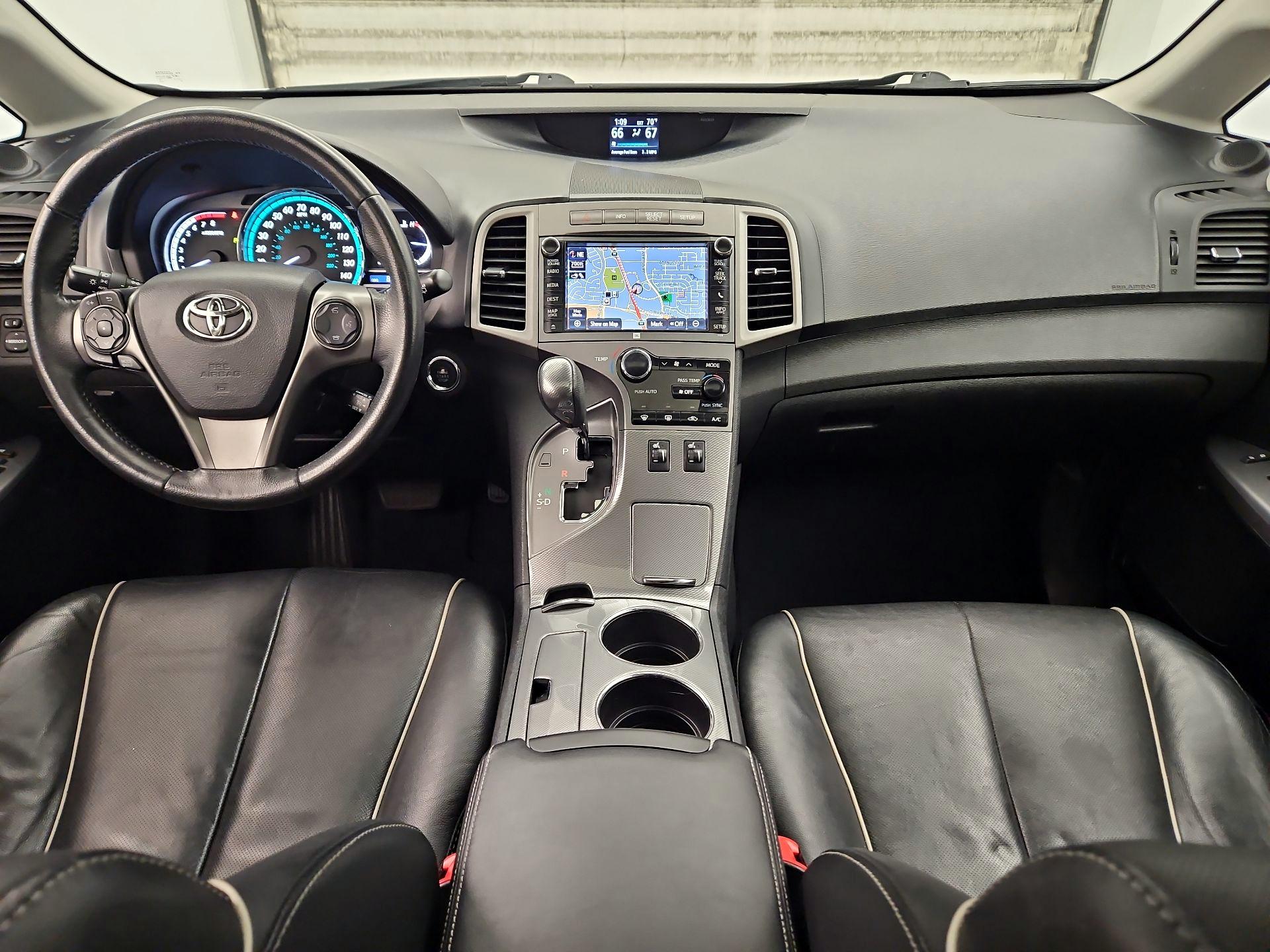 Thumbnail: 2014 Toyota Venza - 9