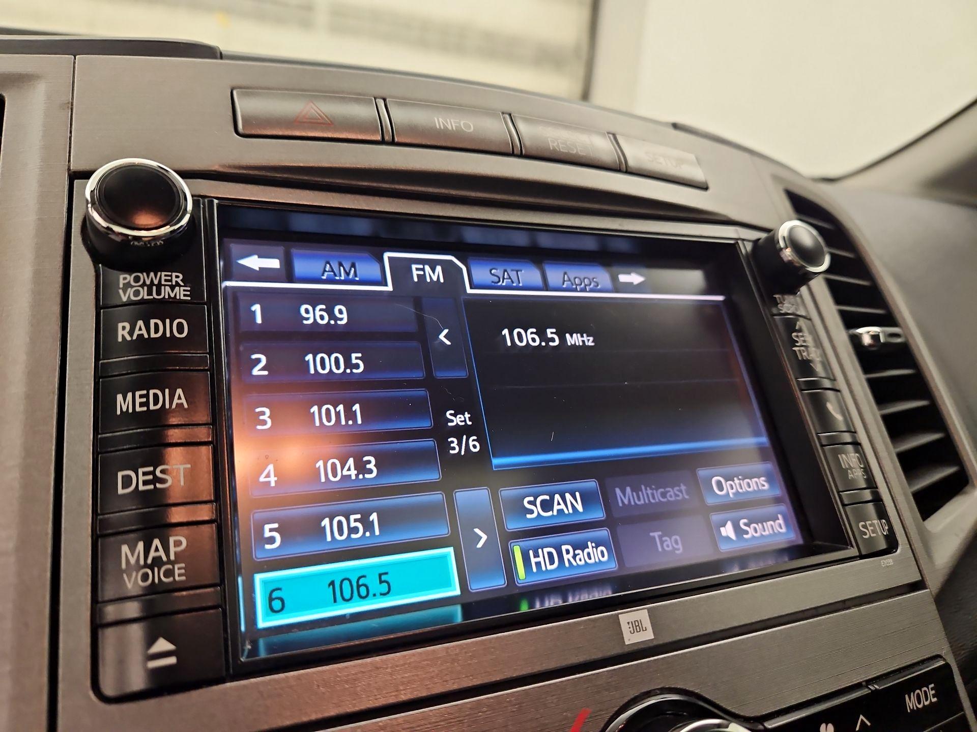 Thumbnail: 2014 Toyota Venza - 16