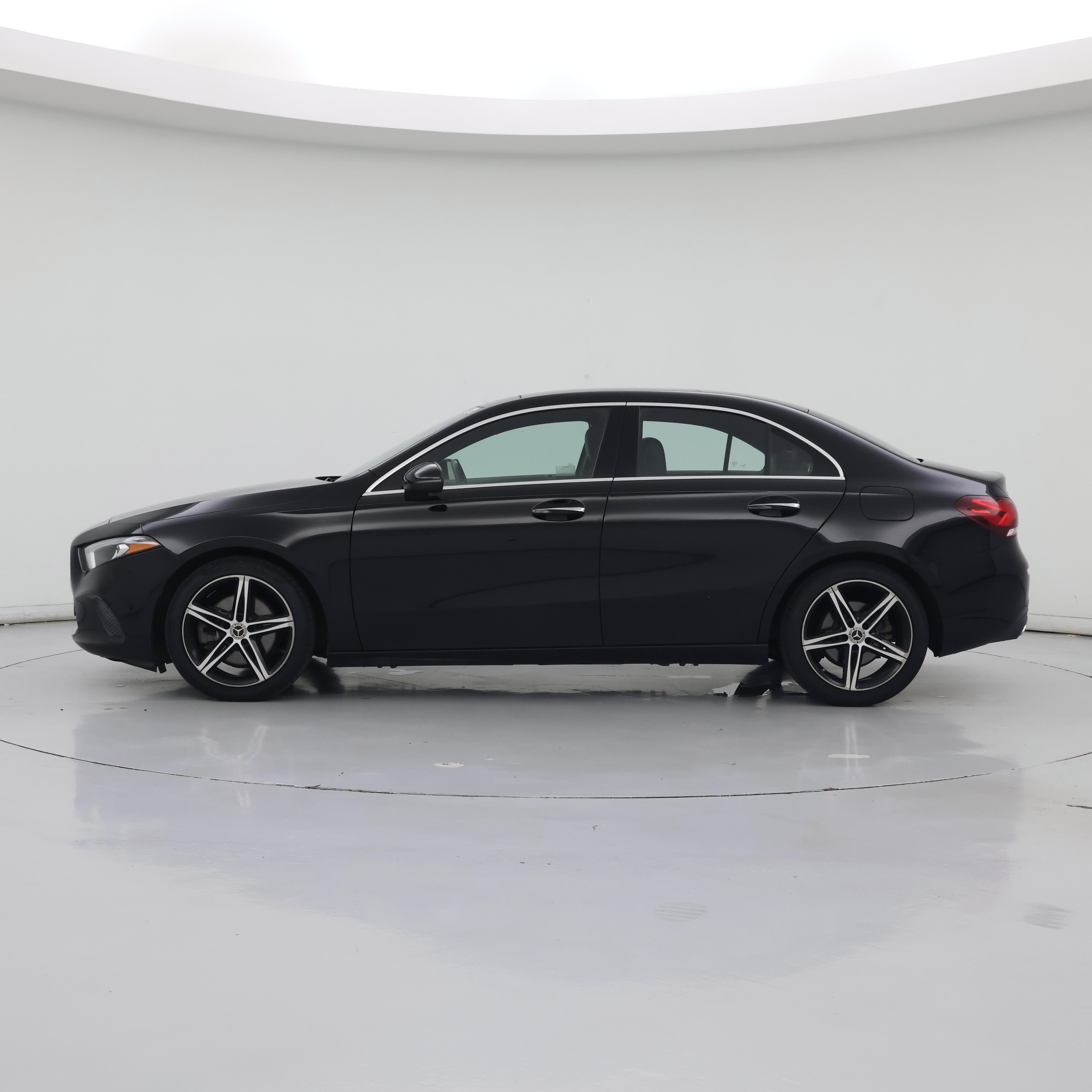 Thumbnail: 2022 Mercedes-Benz A-Class - 3