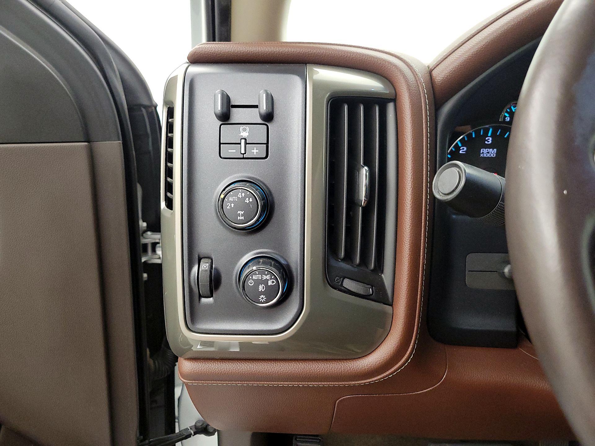 Thumbnail: 2014 Chevrolet Silverado 1500 - 13
