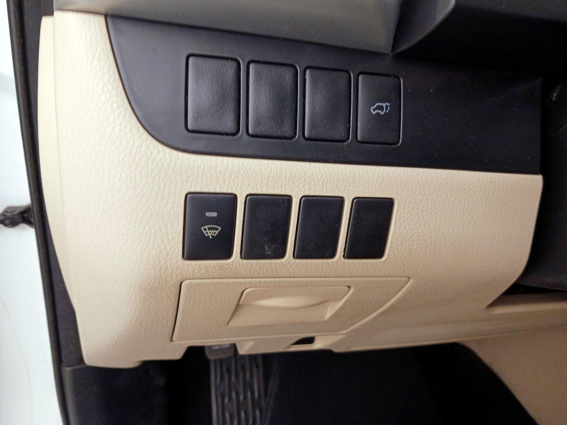 Thumbnail: 2014 Toyota Highlander - 13