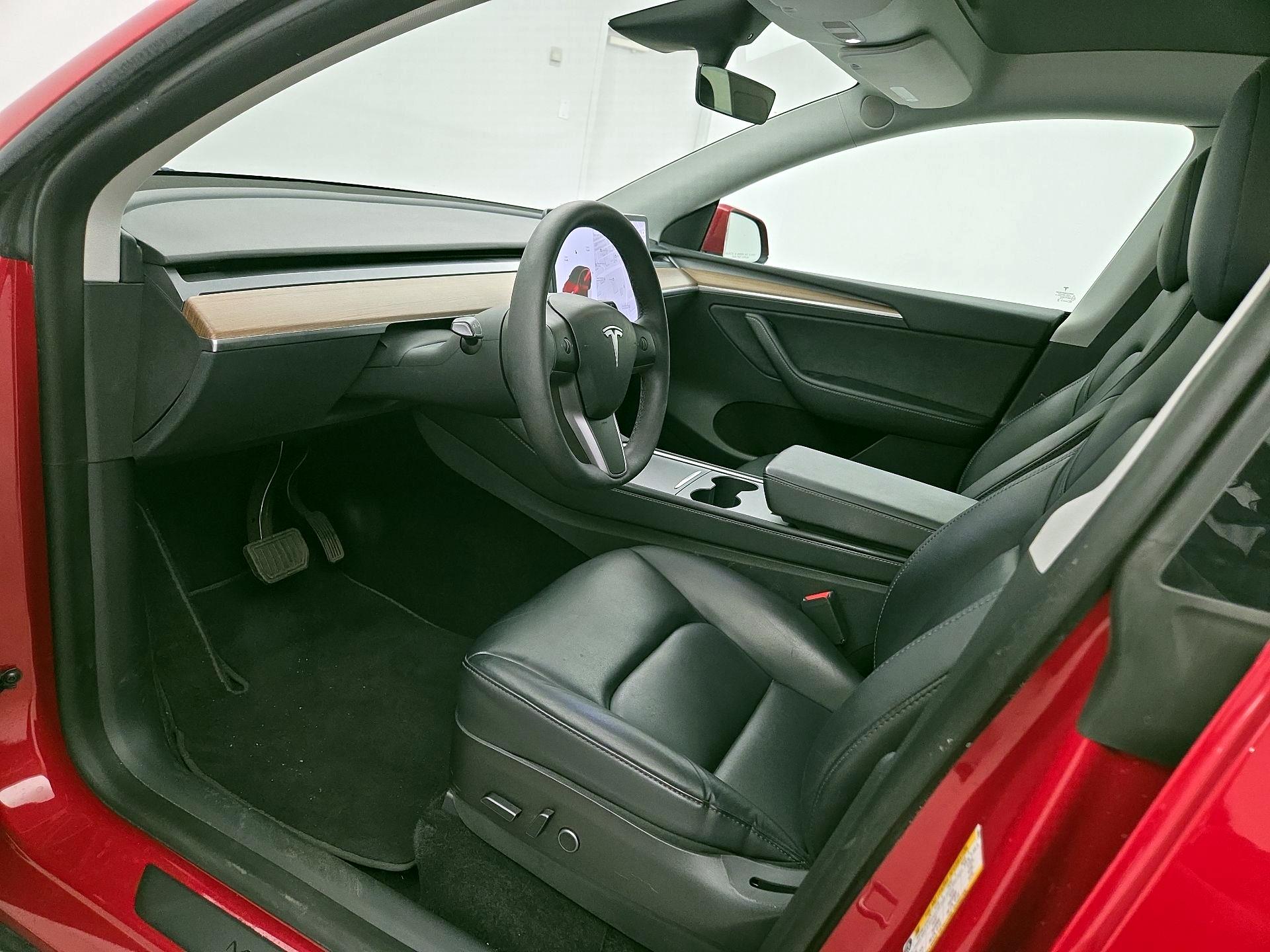 Thumbnail: 2023 Tesla Model Y - 11