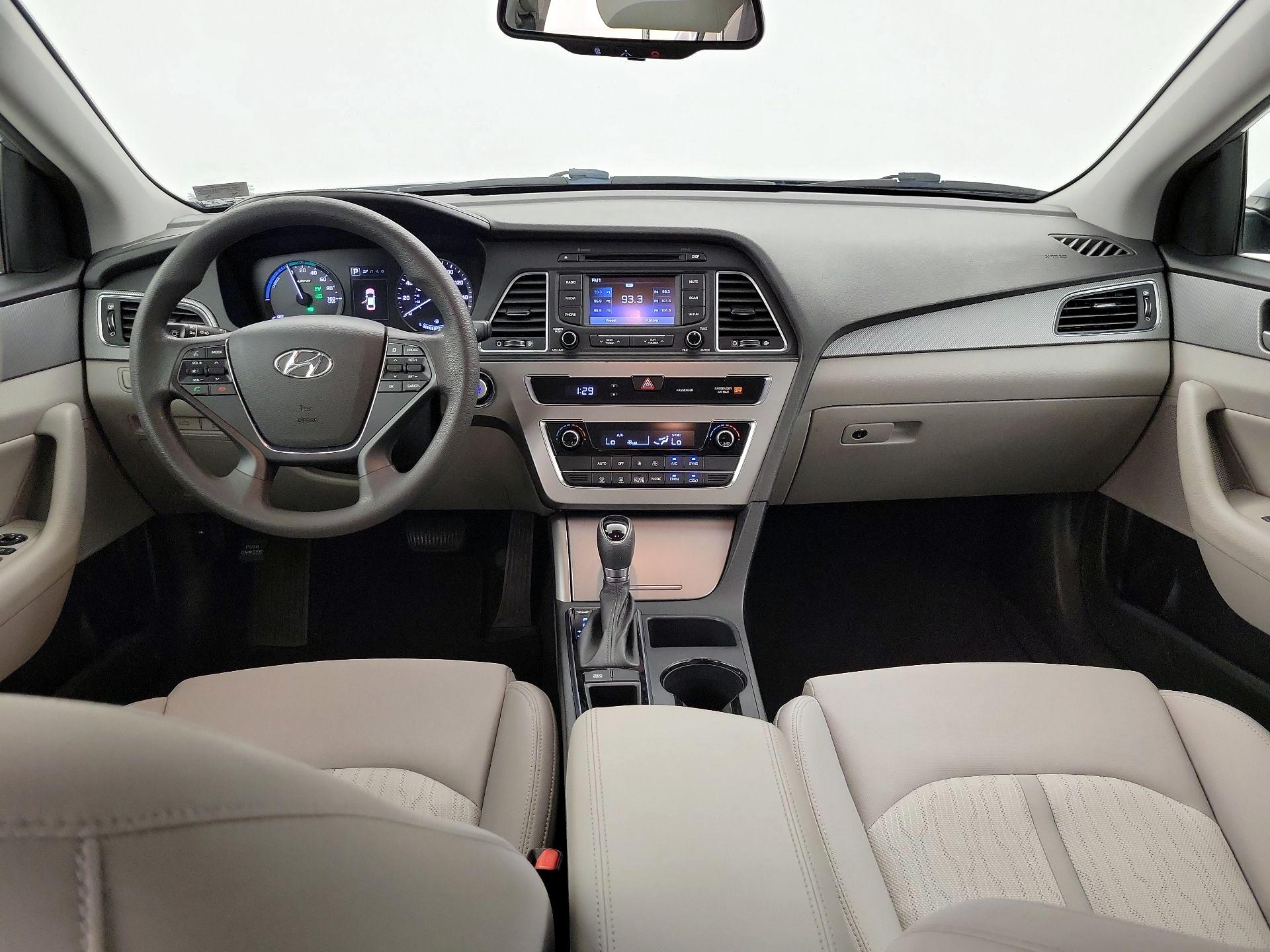 Thumbnail: 2016 Hyundai Sonata - 9